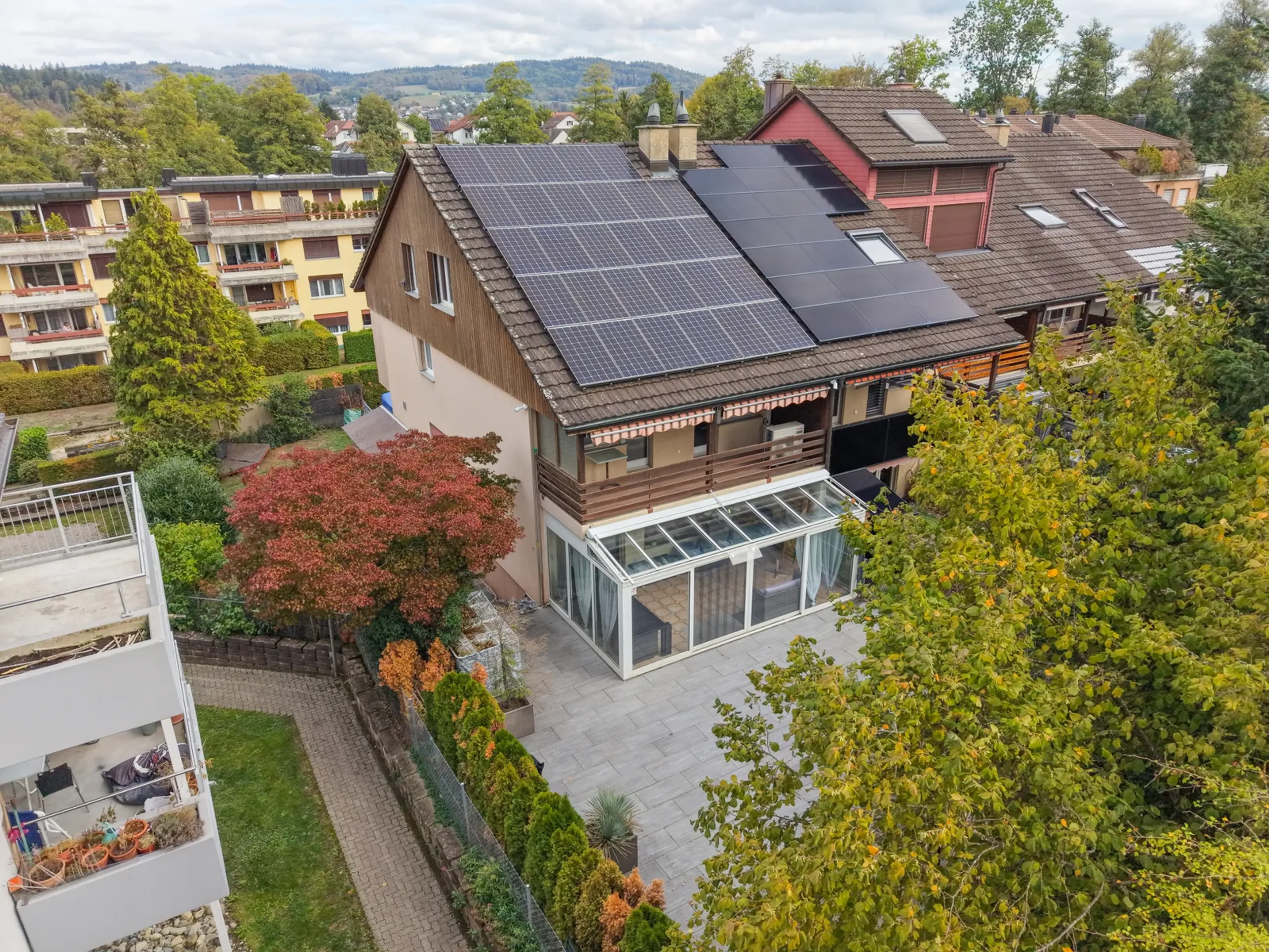 6.5-Zimmer-Reiheneckhaus mit Wintergarten und Photovoltaikanlage in Seon