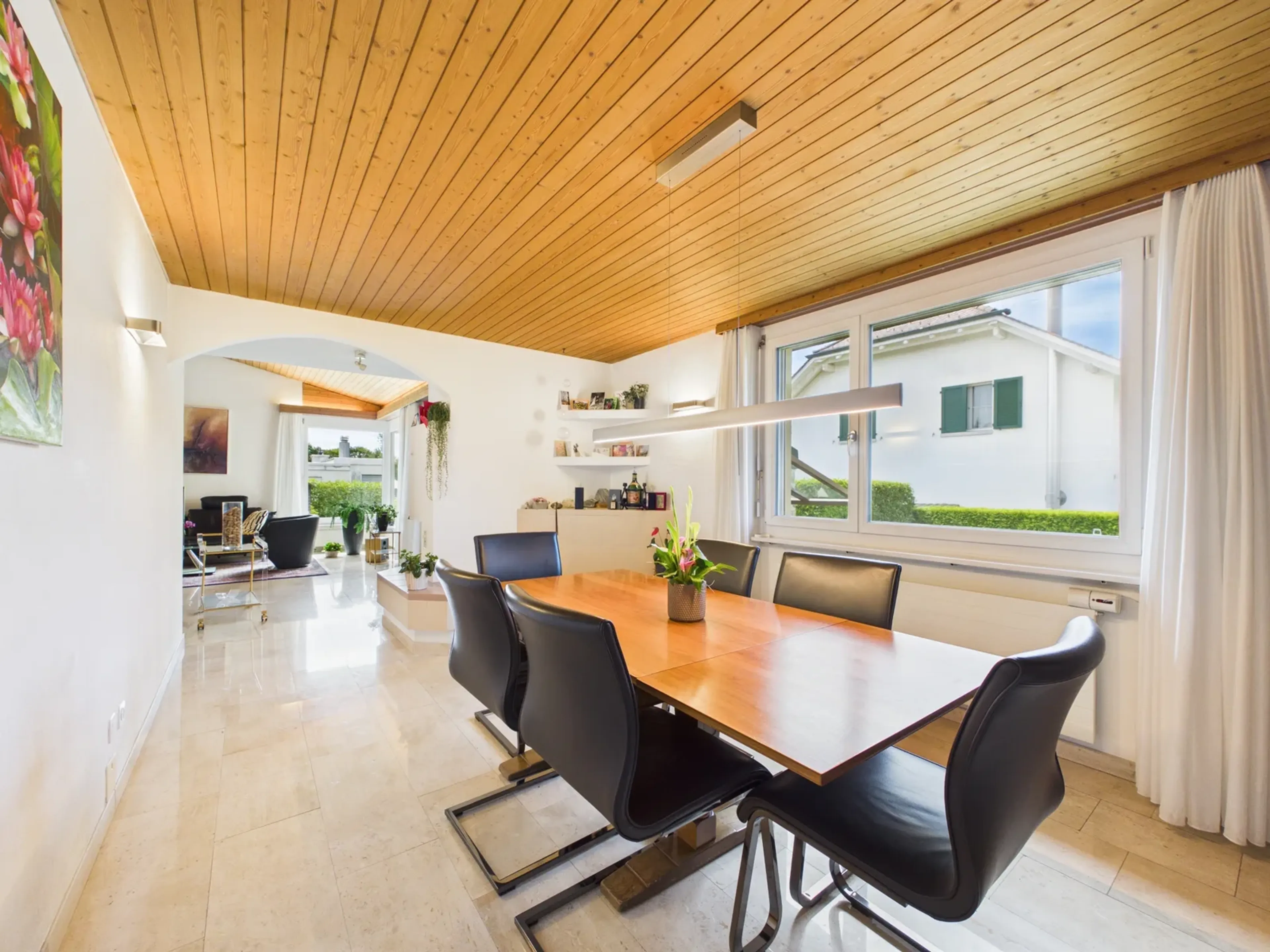 Grosszügiges 6.5-Zimmer-Einfamilienhaus an ruhiger Privatstrasse - 6