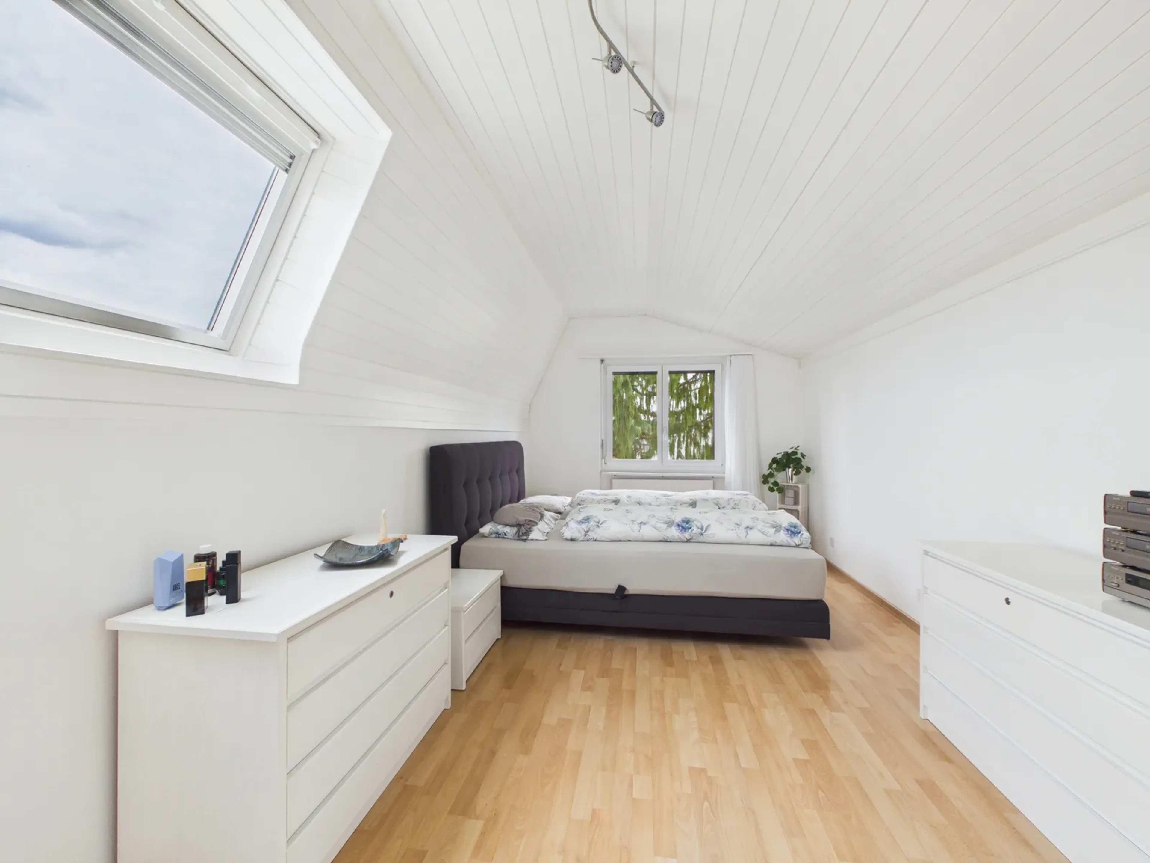 Grosszügiges 6.5-Zimmer-Einfamilienhaus an ruhiger Privatstrasse - 10