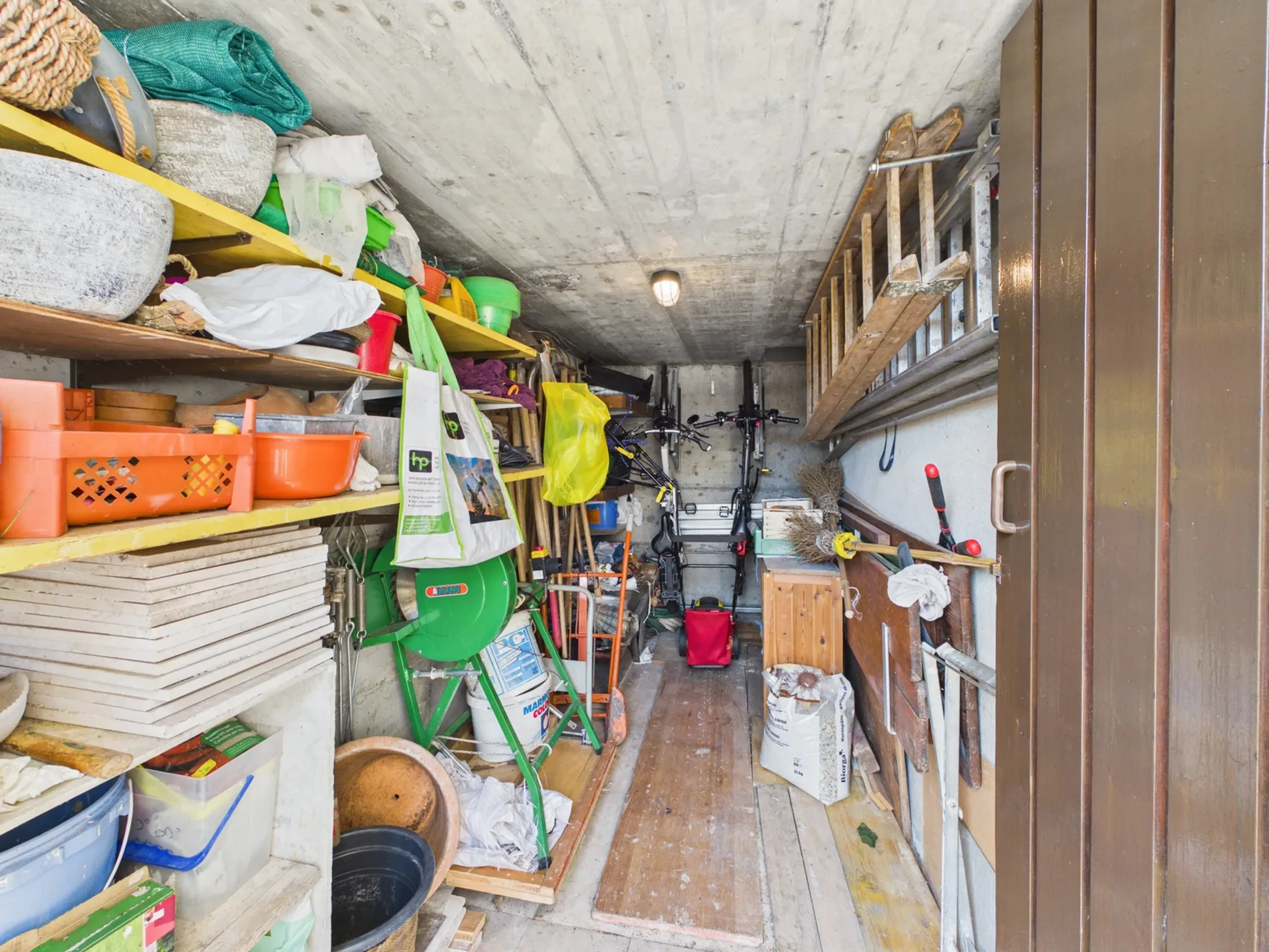Grosszügiges 6.5-Zimmer-Einfamilienhaus an ruhiger Privatstrasse - 21