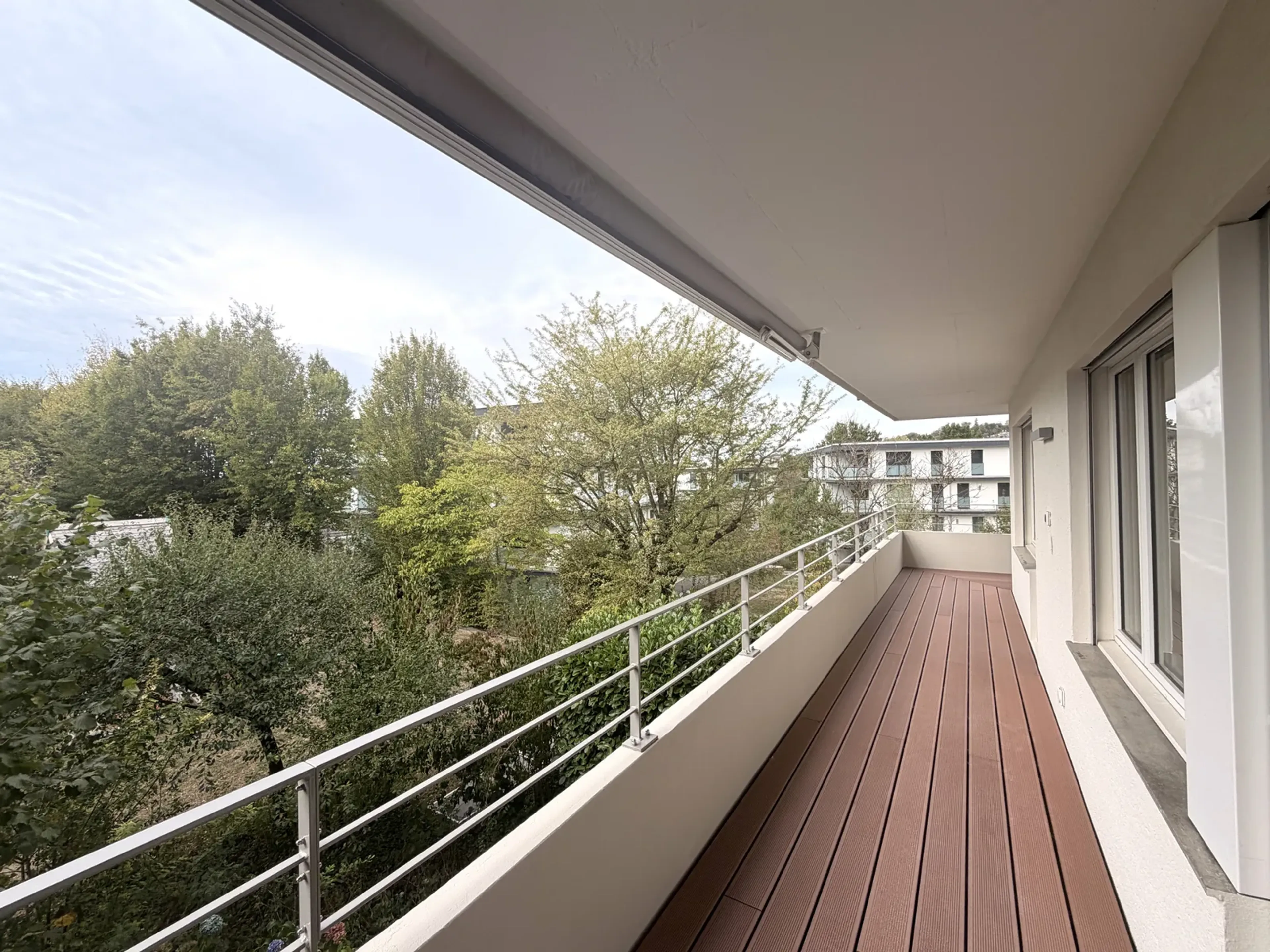 Erstbezug: sanierte 6-Zimmer-Wohnung mit Eckbalkon in Widen kaufen - 3