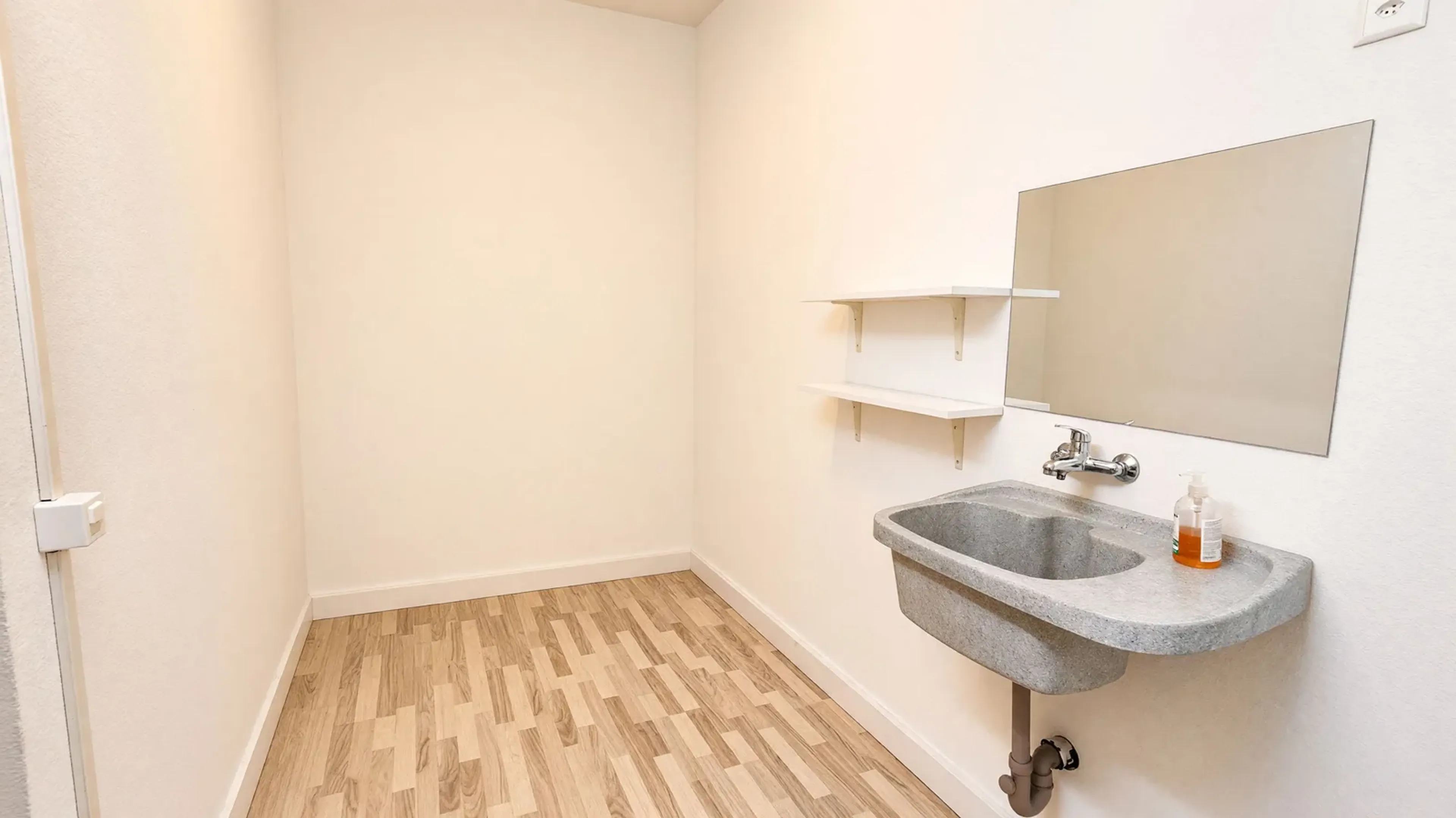 Helles 100 m² Büro mit Lift in Ried mieten - 5