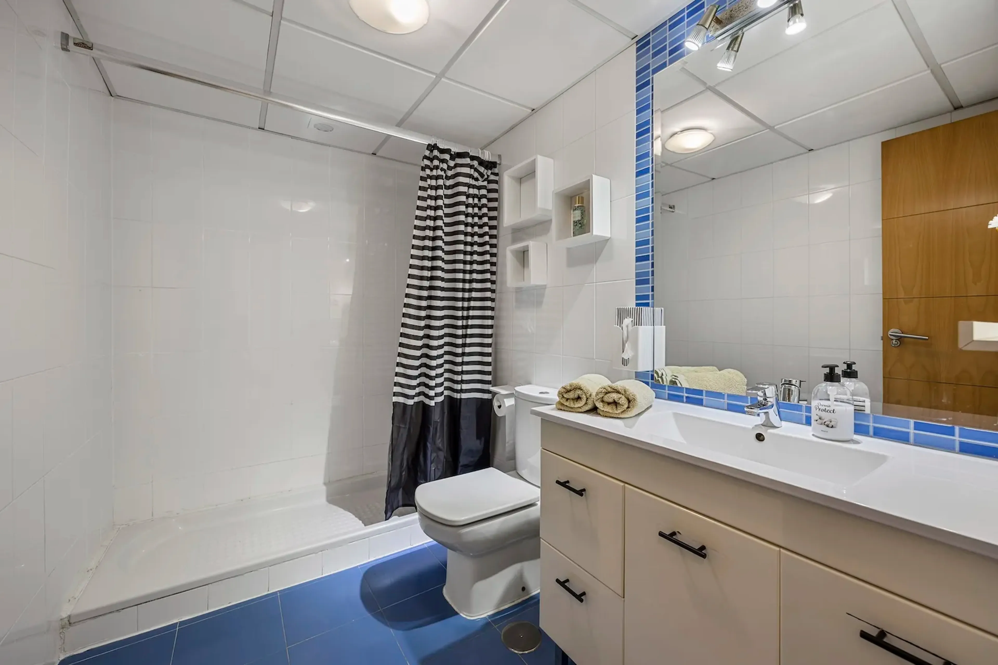 3-Zimmer-Wohnung mit 35 m² Terrasse und Poolanlage in Marbella - 14