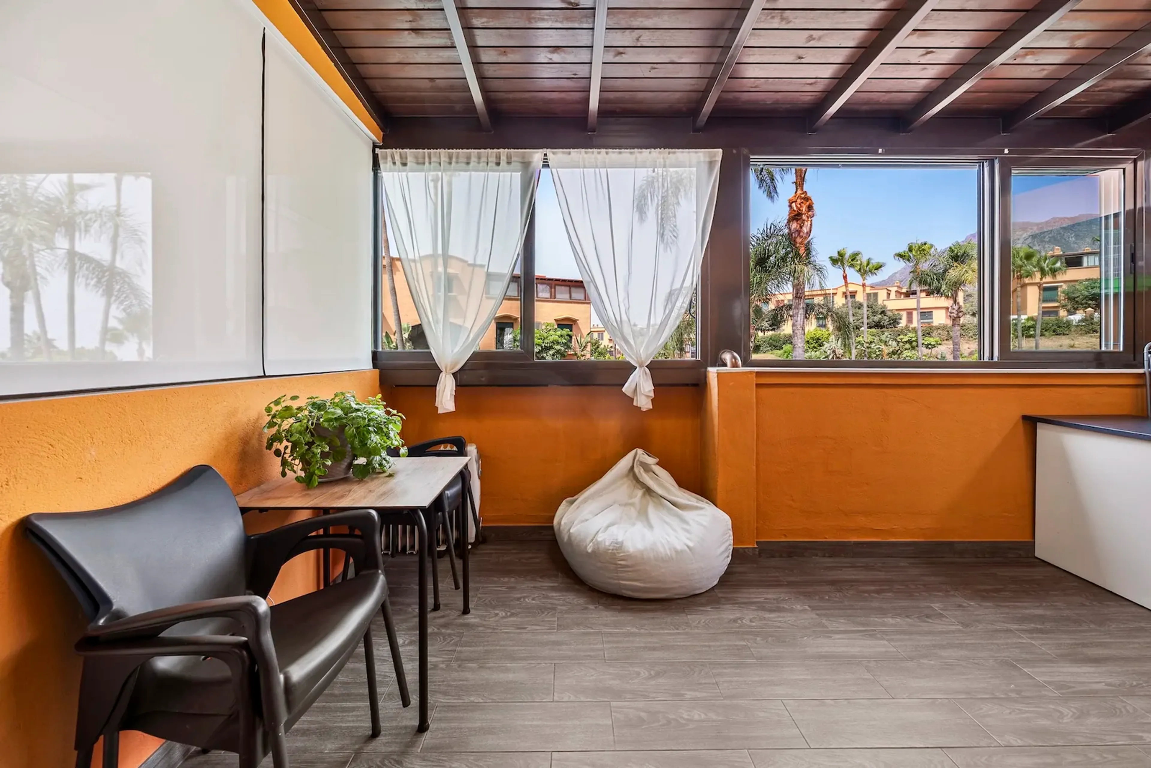 3-Zimmer-Wohnung mit 35 m² Terrasse und Poolanlage in Marbella - 2