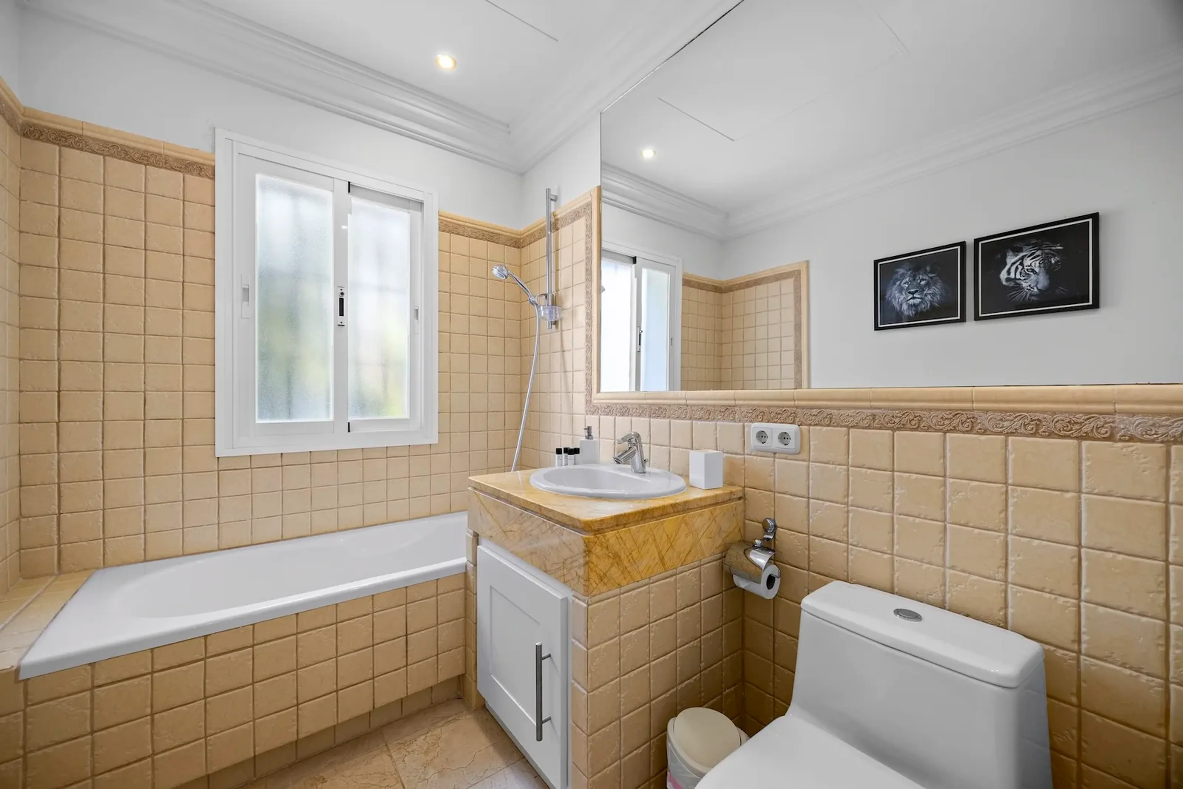 Villa mit 10 Zimmern, Pool und Bergblick in Benahavís - 16