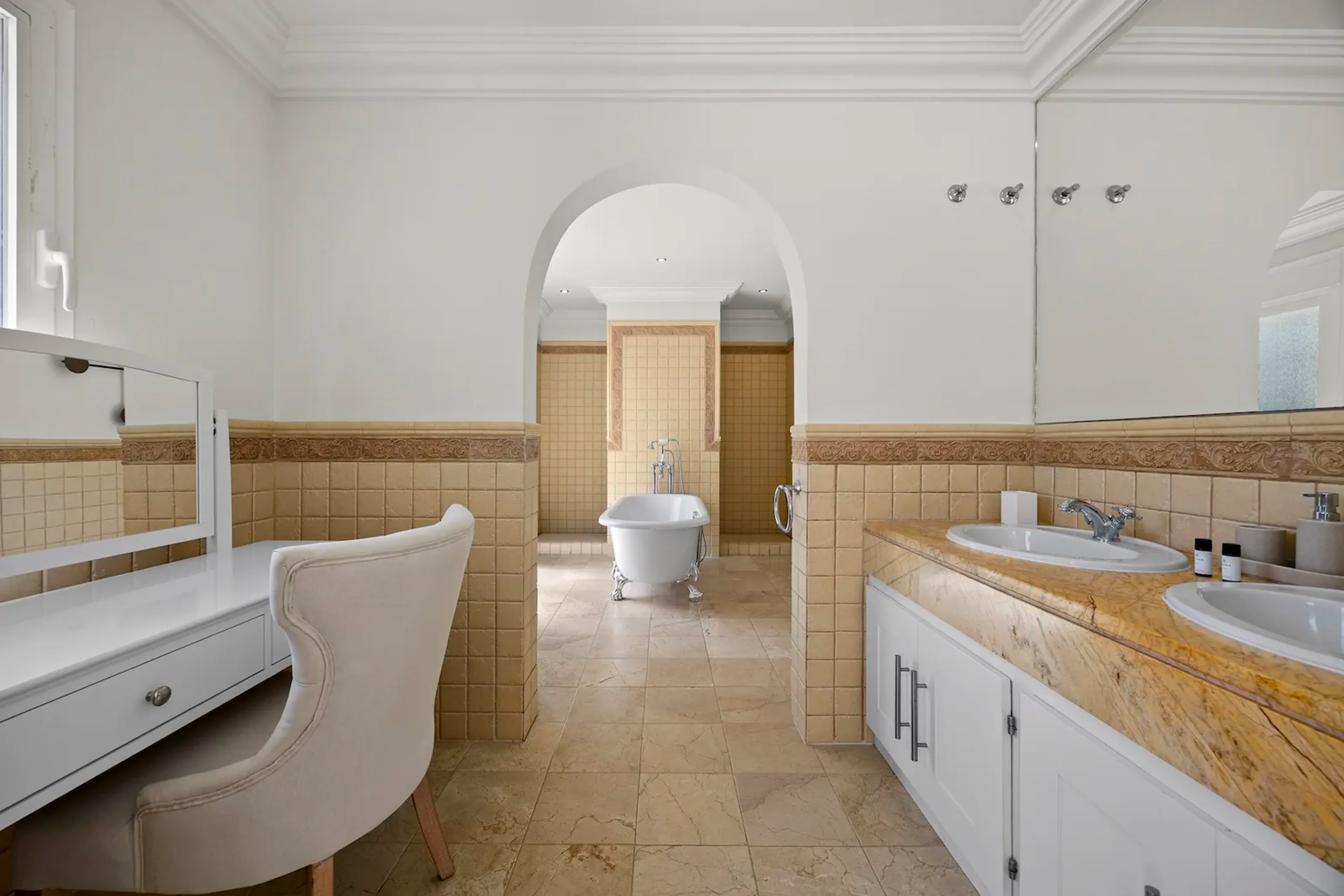 Villa mit 10 Zimmern, Pool und Bergblick in Benahavís - 27