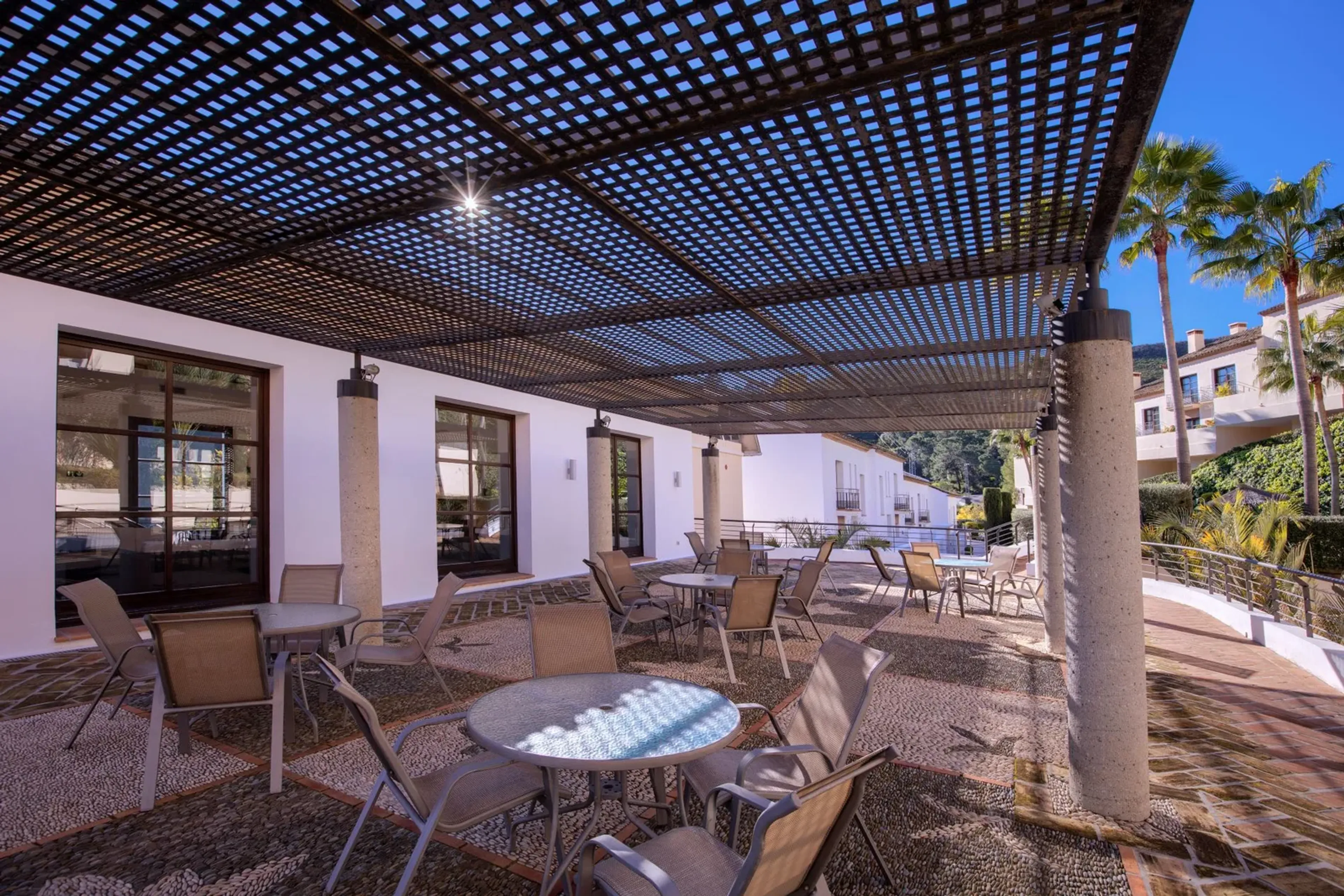 5-Zimmer-Reihenhaus in Benahavís: Bergblick, Südost-Terrasse und Garage - 31