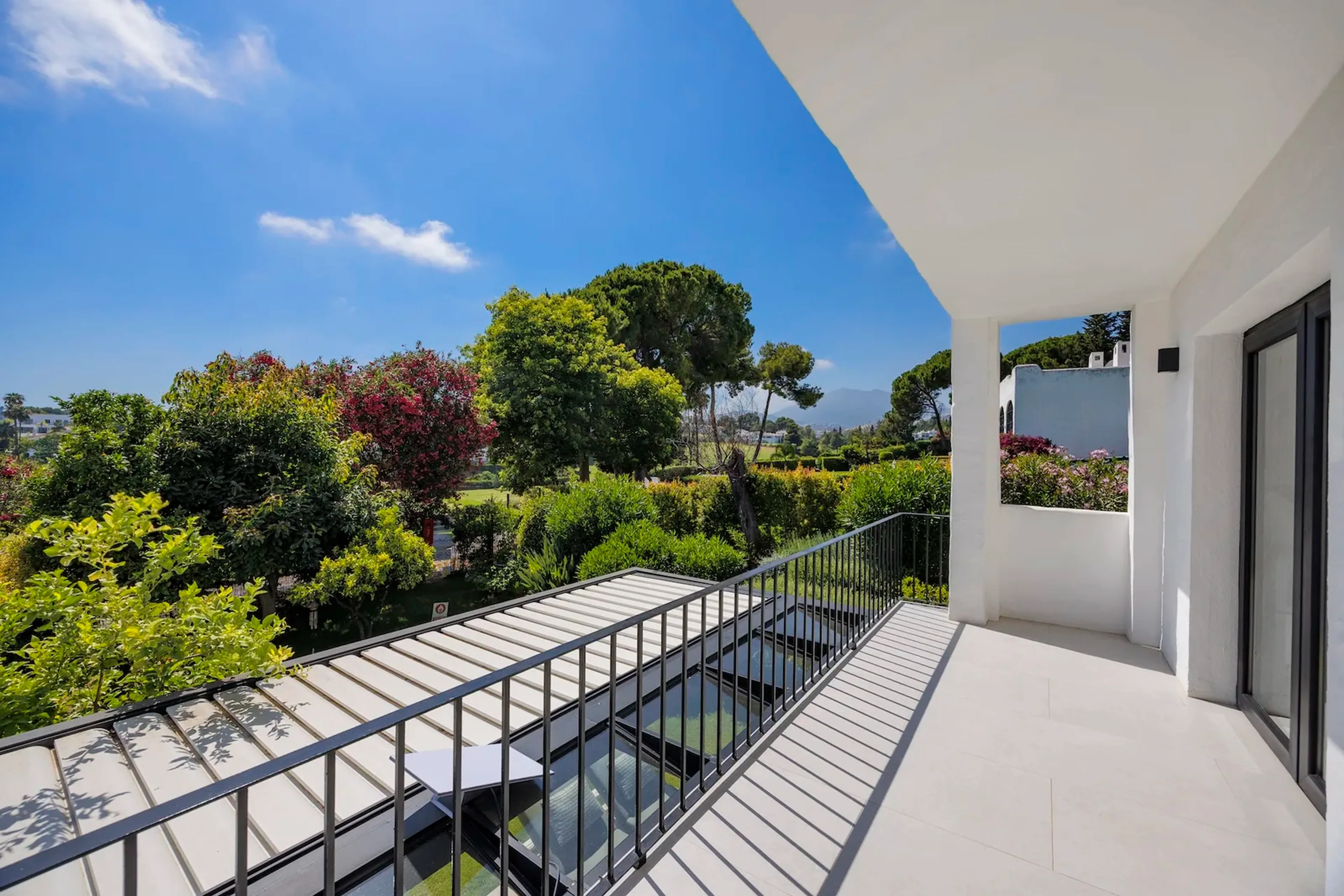4-Zimmer-Doppelhaushälfte mit Pool-Anlage am Aloha Golf, Marbella - Bild 5