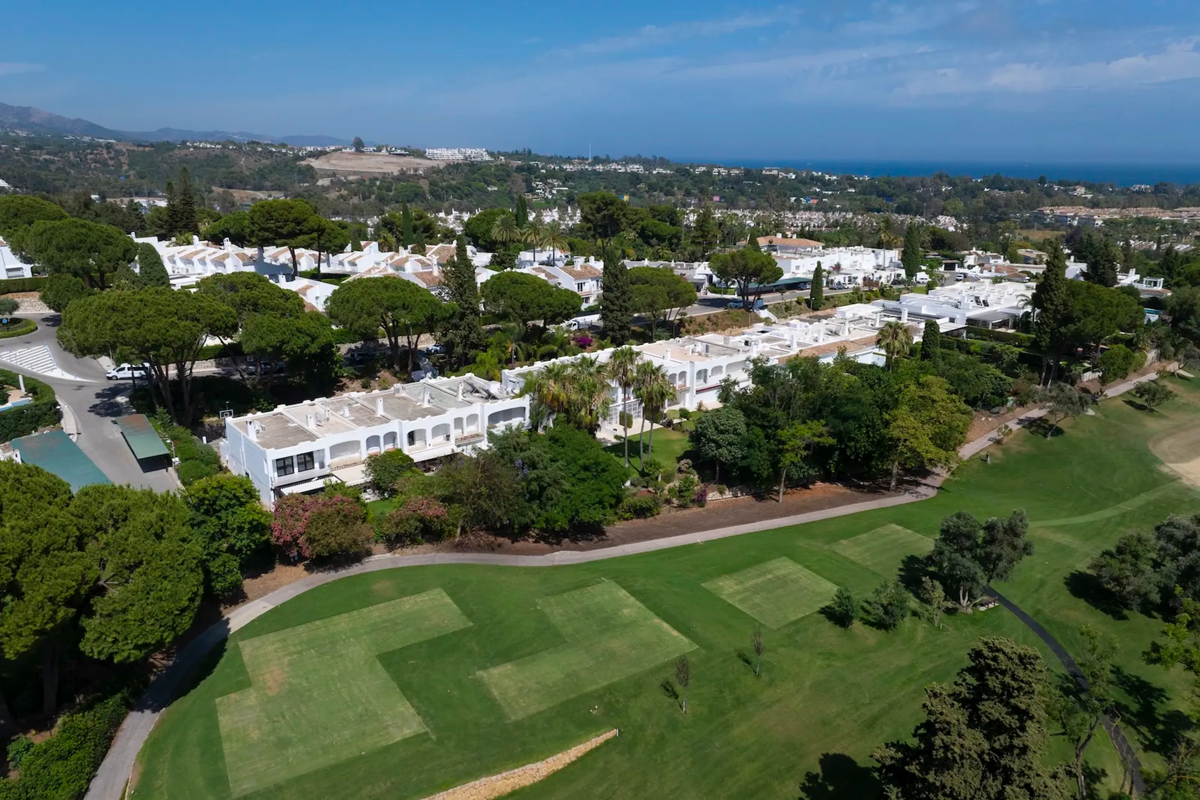 4-Zimmer-Doppelhaushälfte mit Pool-Anlage am Aloha Golf, Marbella - 33