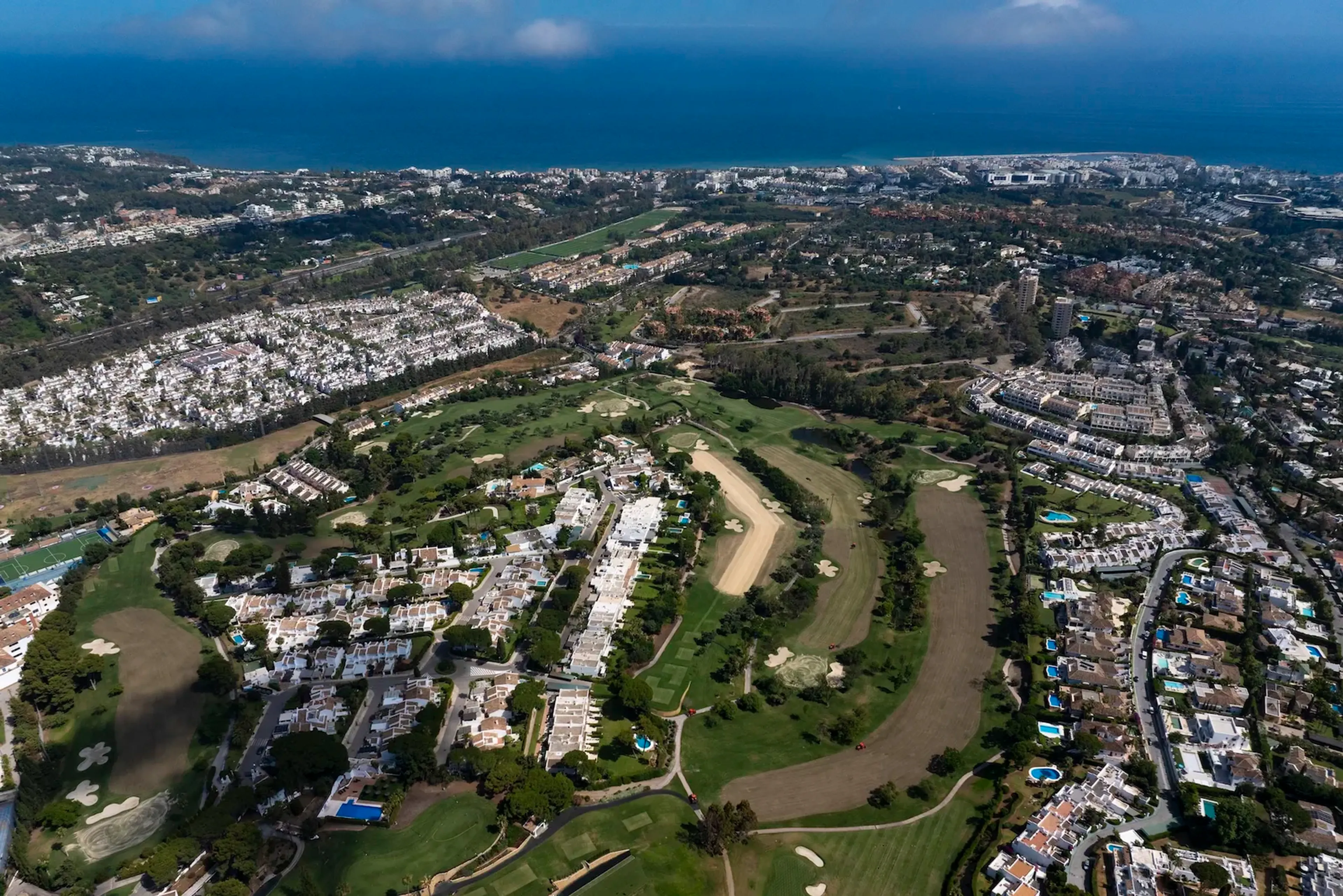 4-Zimmer-Doppelhaushälfte mit Pool-Anlage am Aloha Golf, Marbella - 39