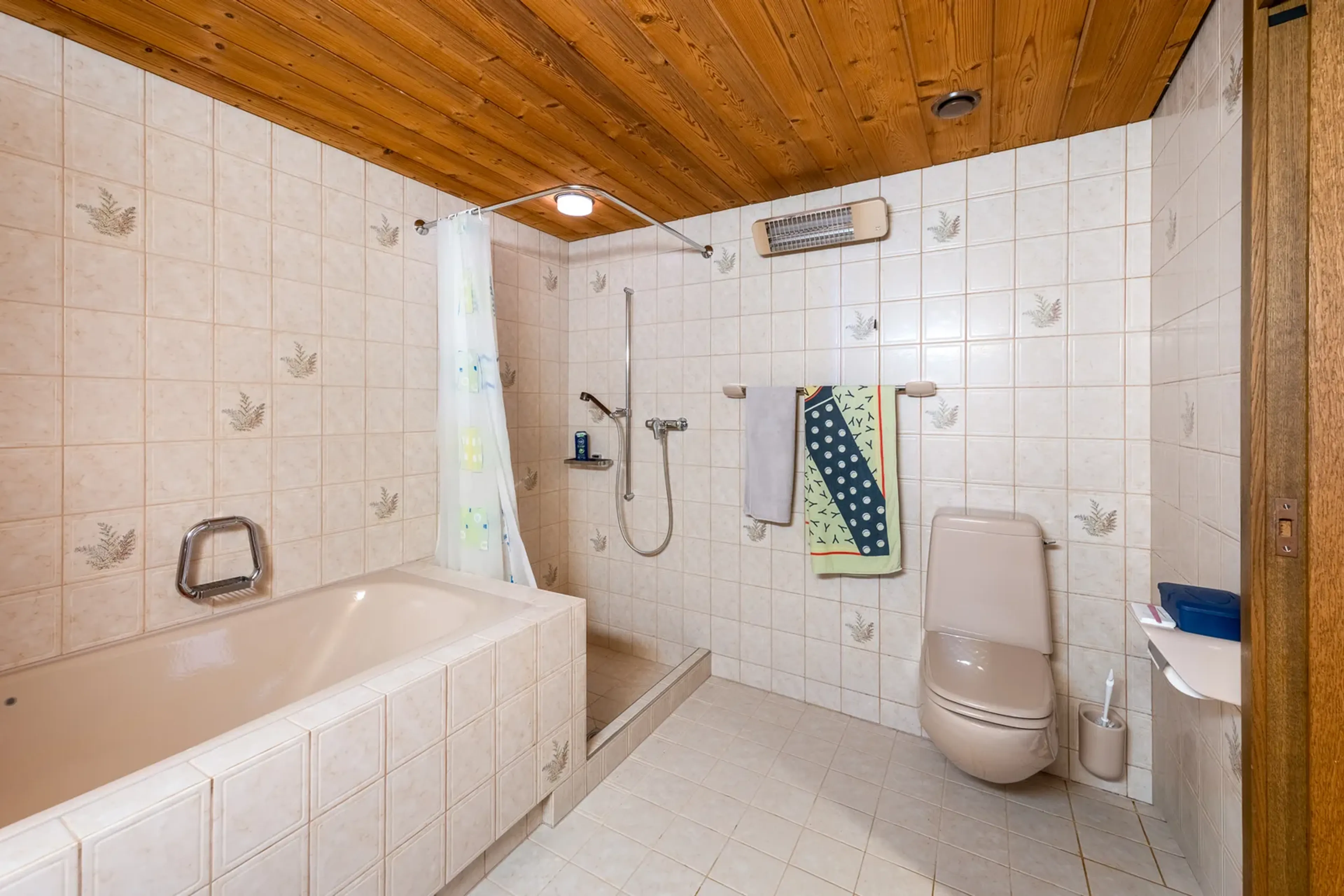 Herrschaftliche Villa mit traumhafter Weitsicht und viel Potenzial - 47