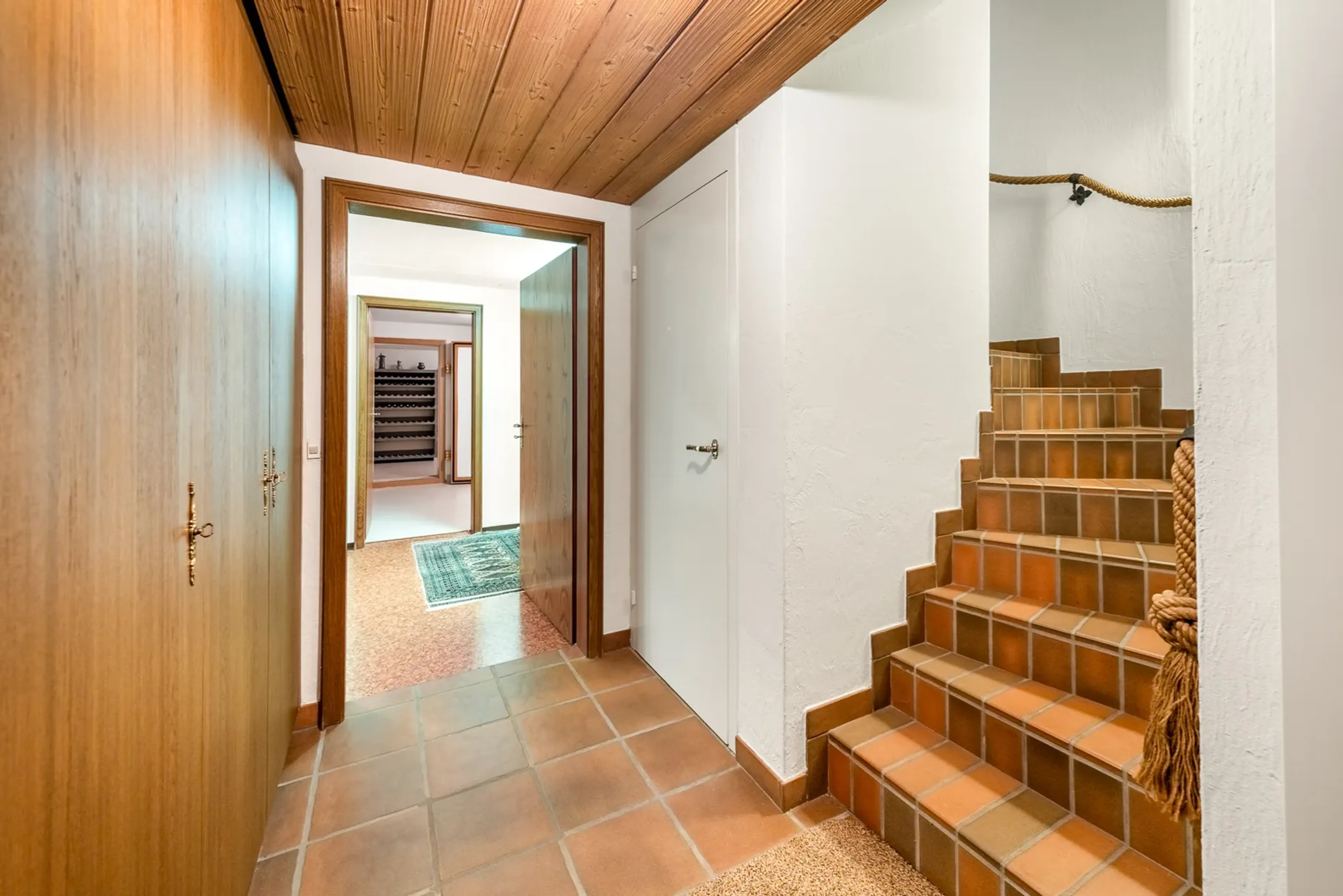 Herrschaftliche Villa mit traumhafter Weitsicht und viel Potenzial - 61