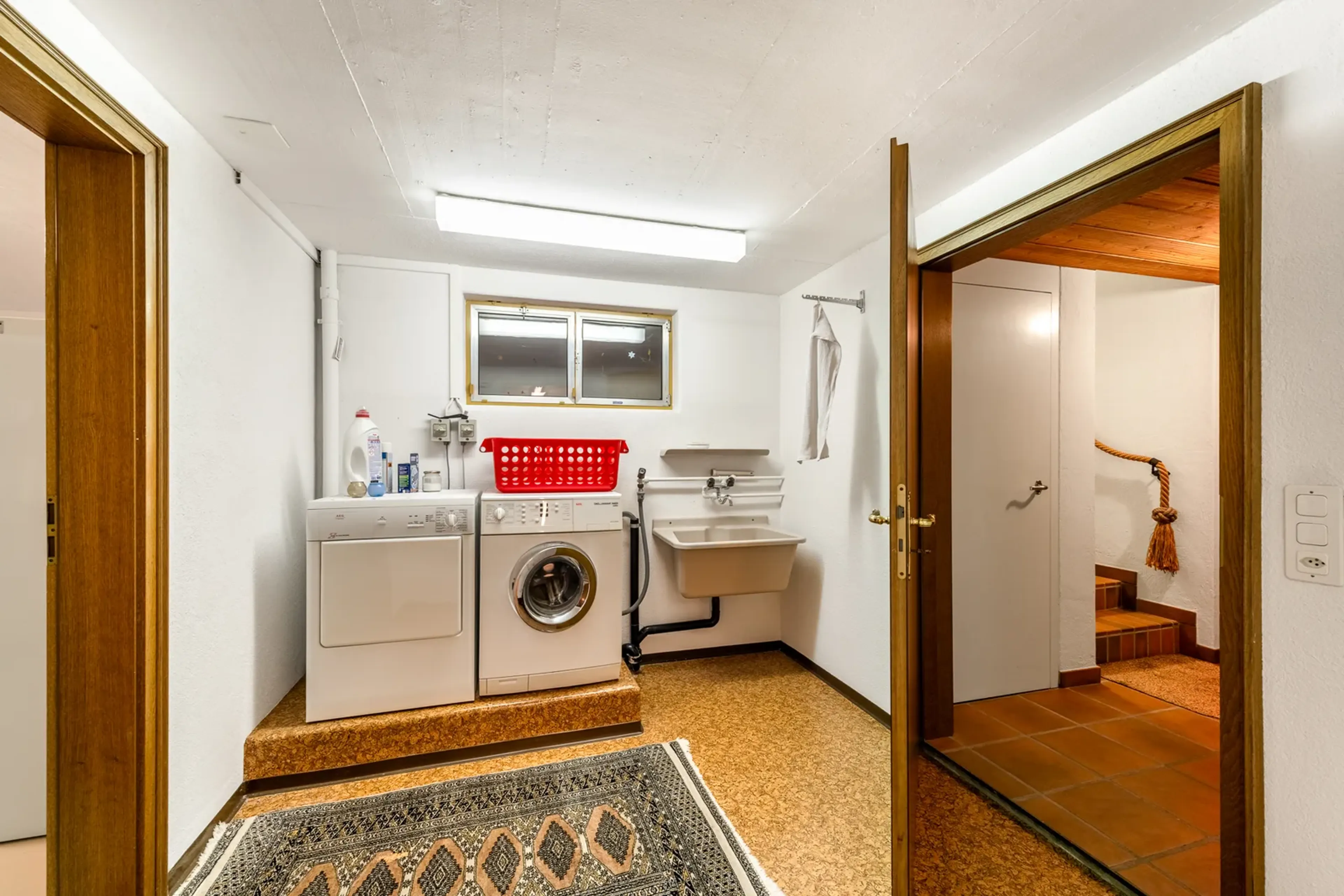 Herrschaftliche Villa mit traumhafter Weitsicht und viel Potenzial - 62