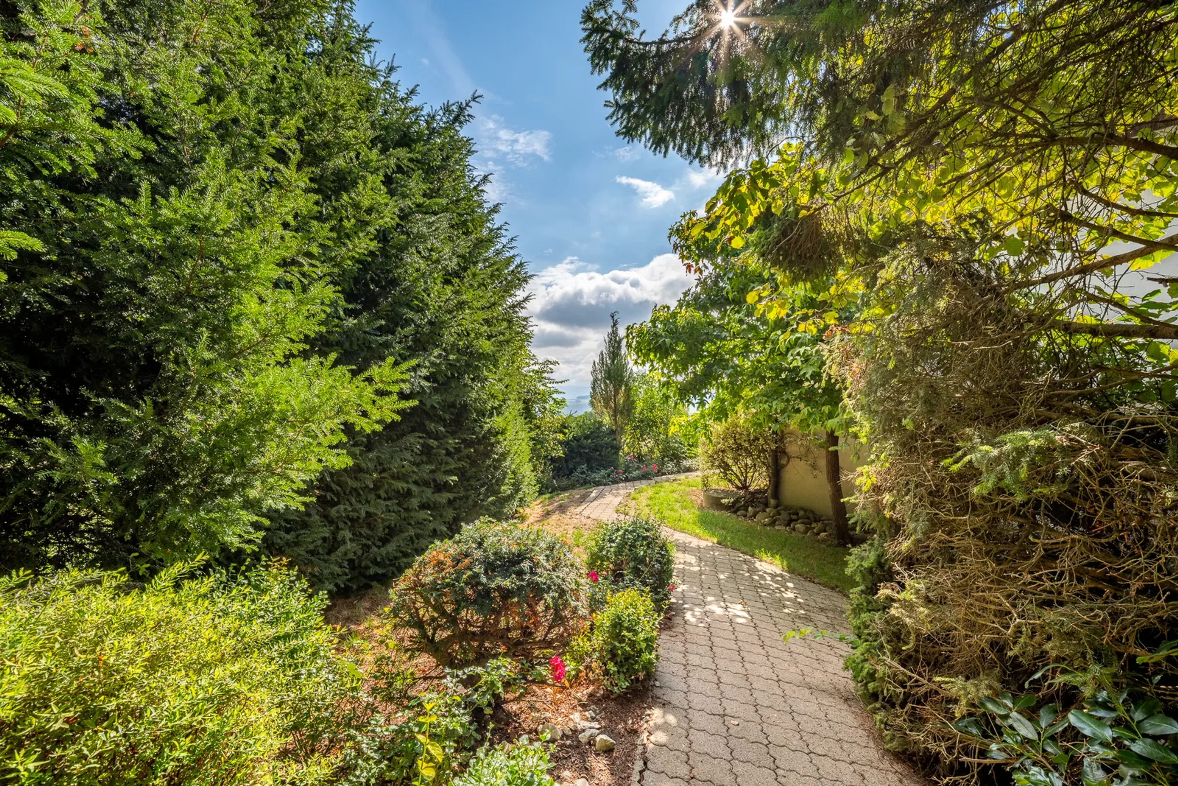 Herrschaftliche Villa mit traumhafter Weitsicht und viel Potenzial - 23