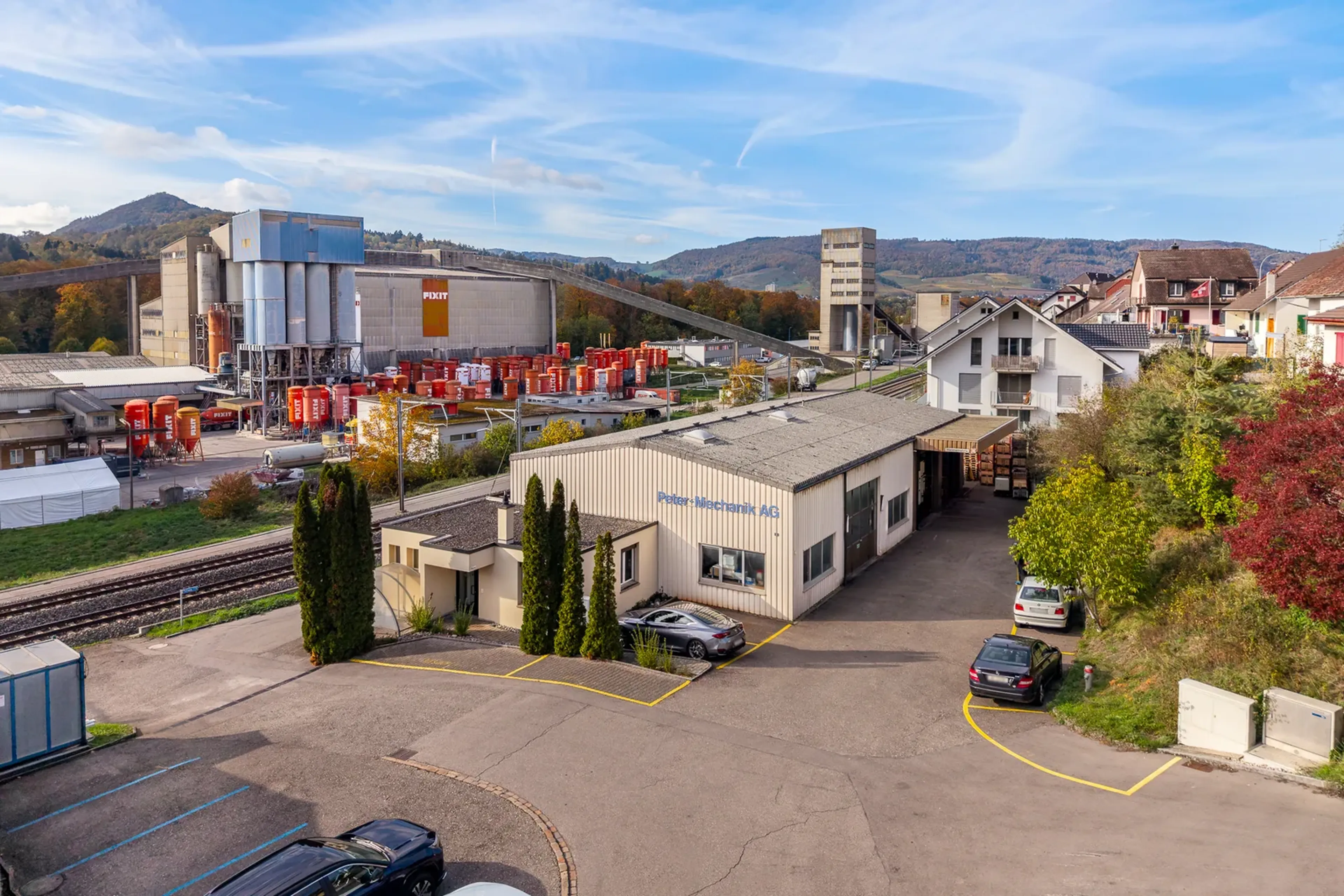 Vielseitige Gewerbeliegenschaft mit Ausbaupotenzial in Holderbank AG - 4