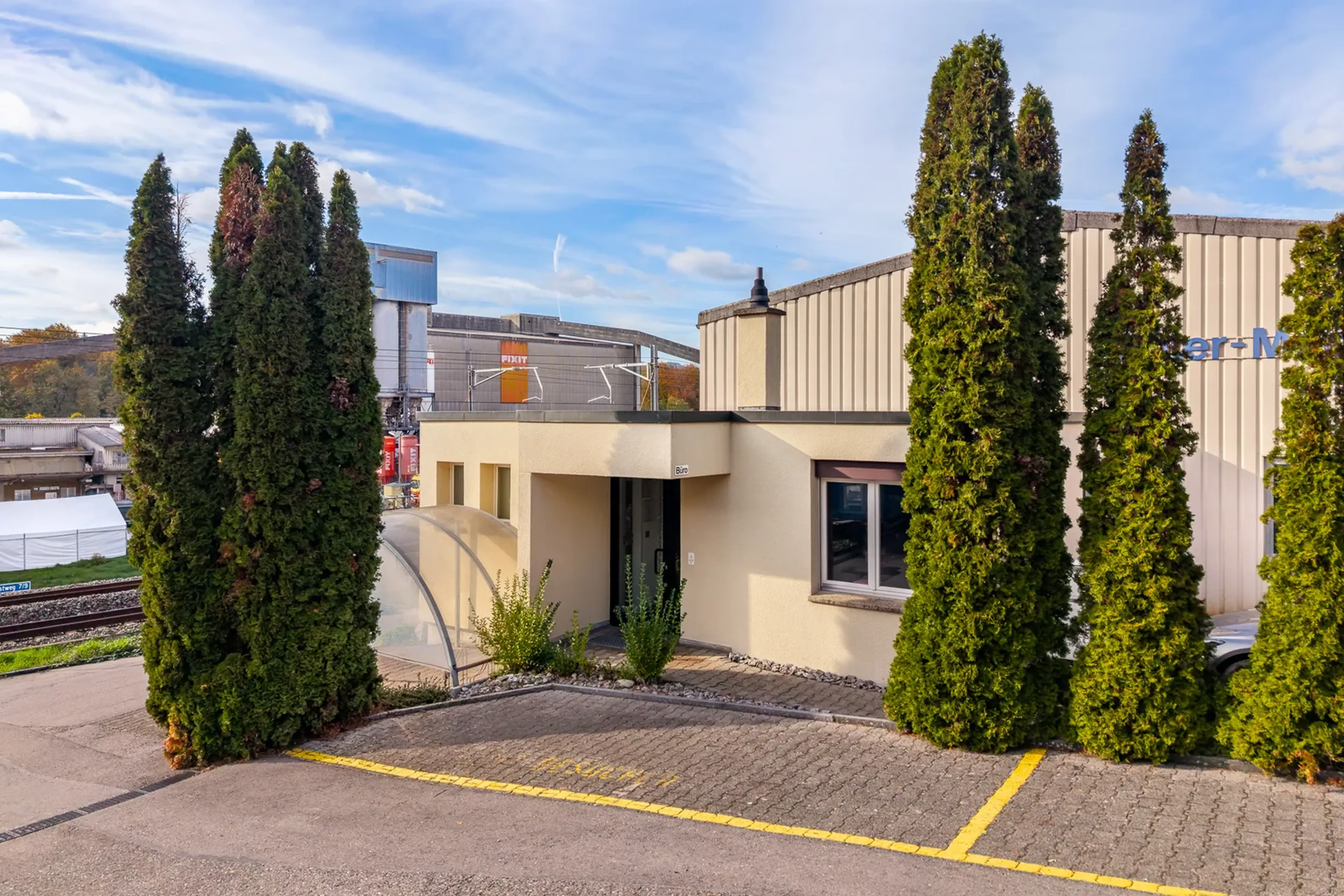 Vielseitige Gewerbeliegenschaft mit Ausbaupotenzial in Holderbank AG - 6