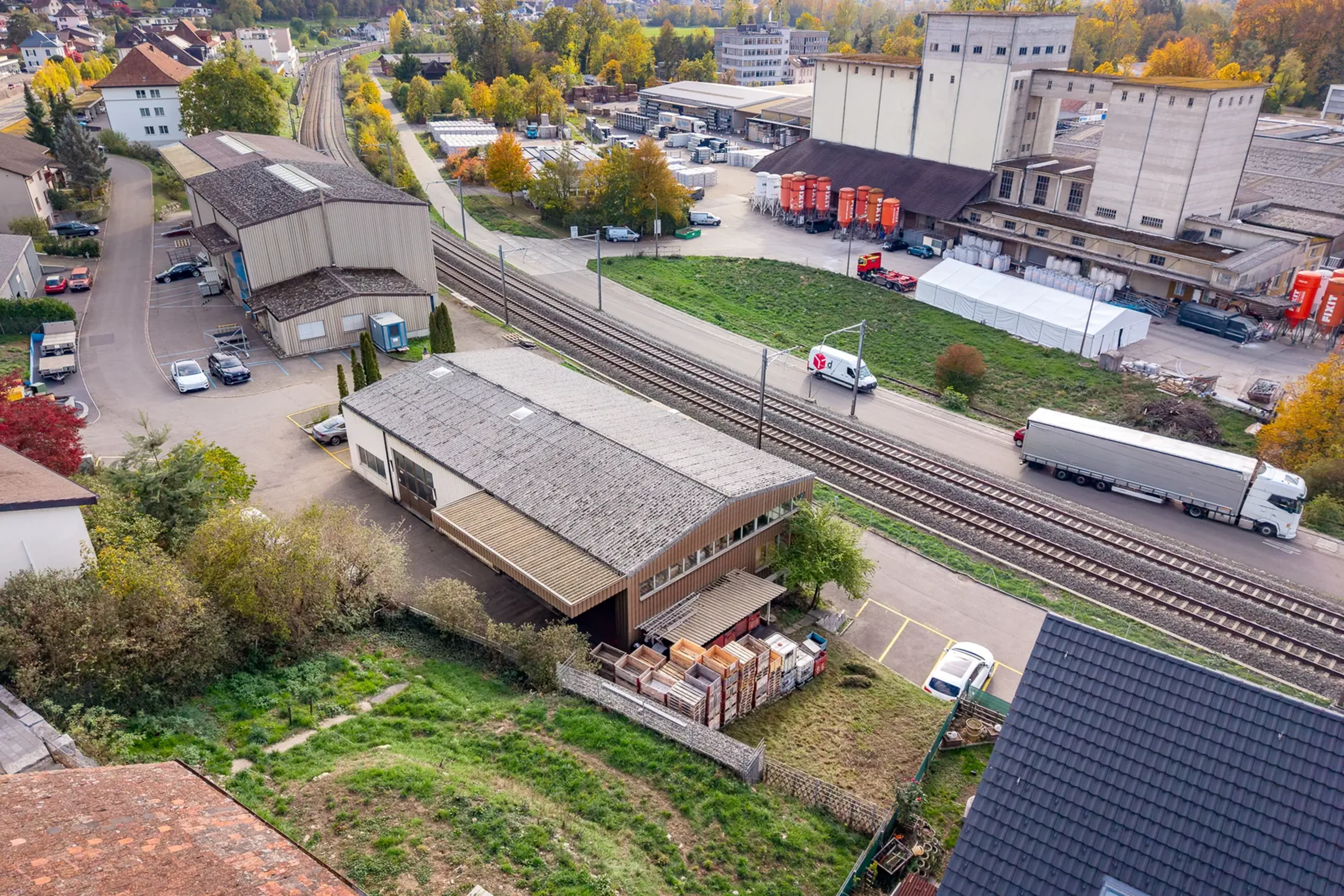 Vielseitige Gewerbeliegenschaft mit Ausbaupotenzial in Holderbank AG - 9