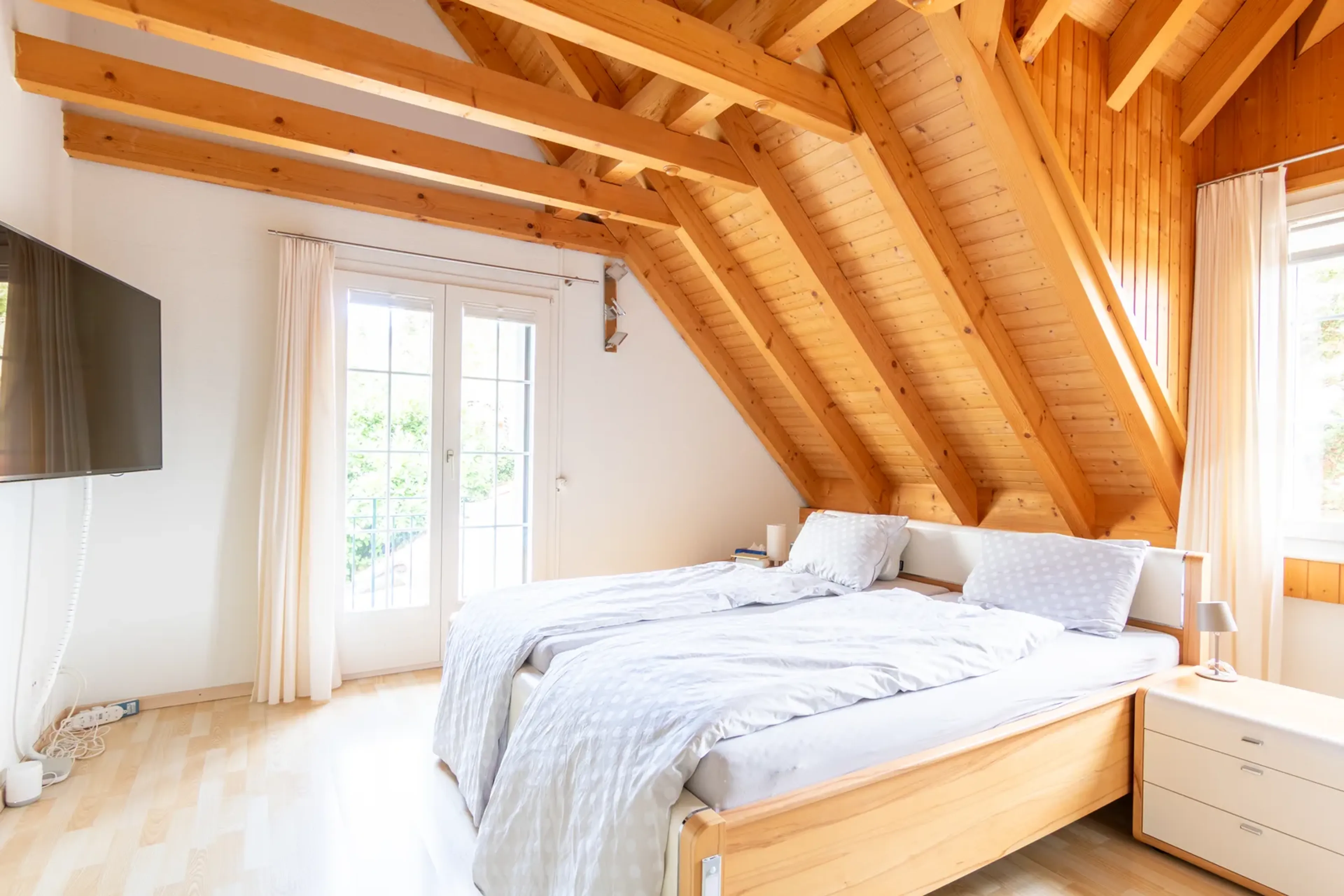 5.5-Zimmer-Einfamilienhaus mit Türmchen und Garten in Bergdietikon - 12