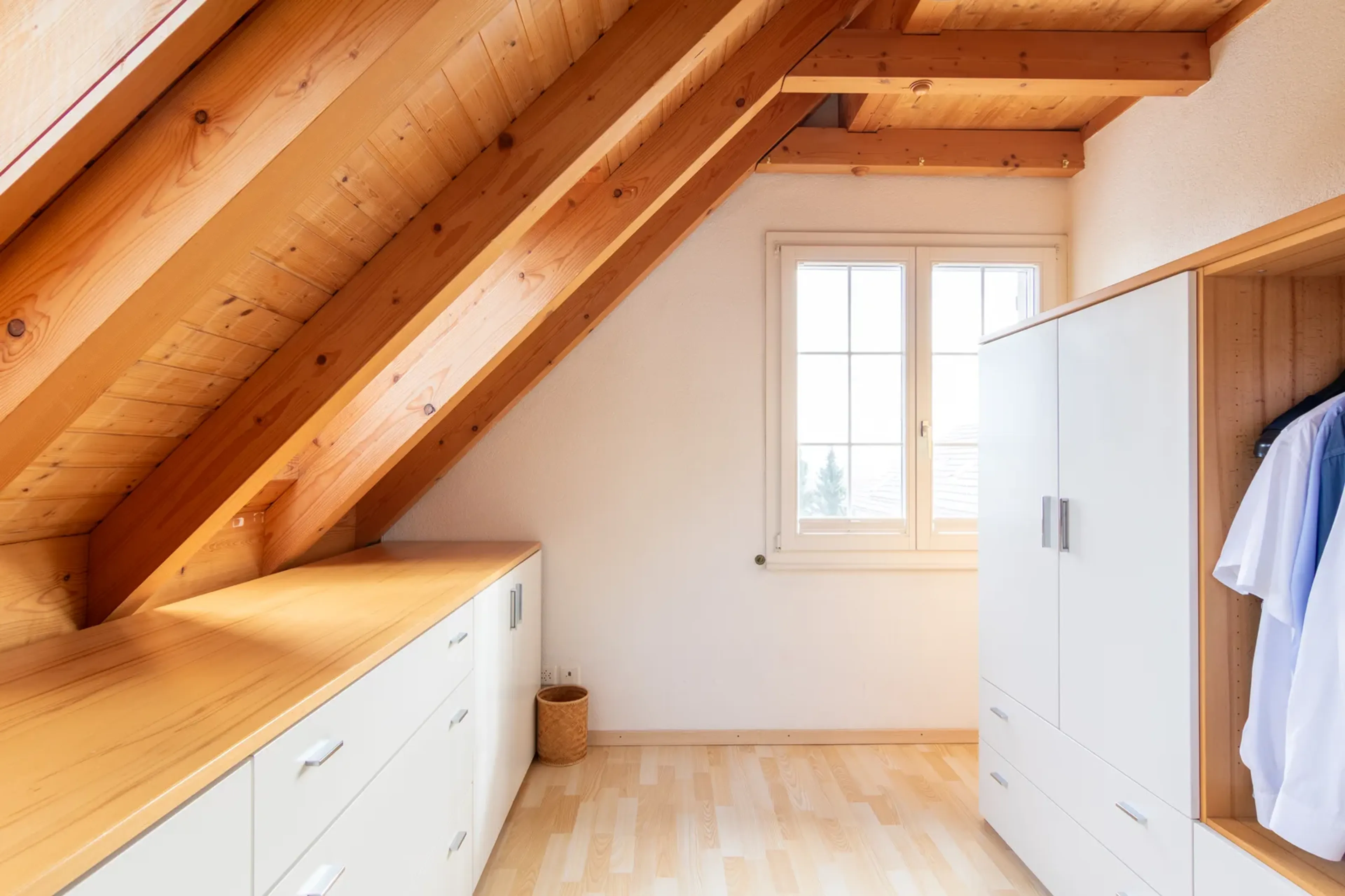 5.5-Zimmer-Einfamilienhaus mit Türmchen und Garten in Bergdietikon - 13