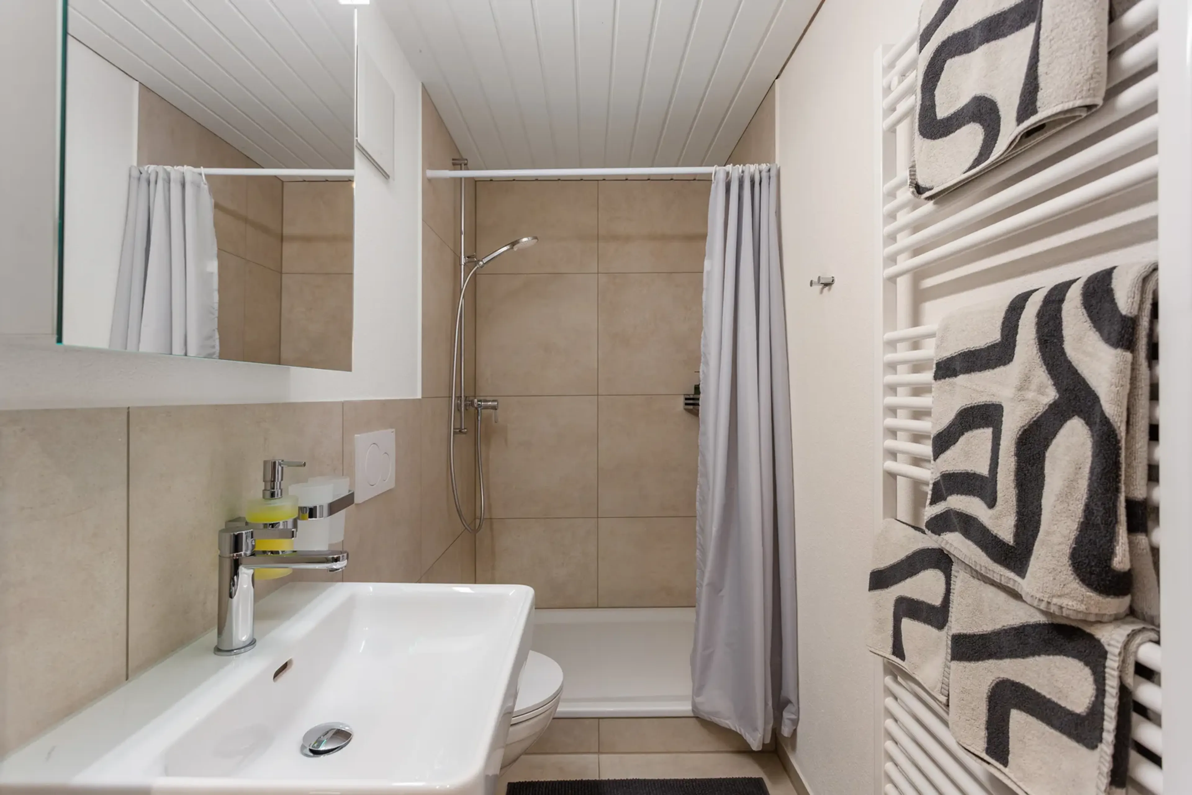 Freistehendes Architektenhaus mit integriertem 1.5 Zimmer Studio - 23