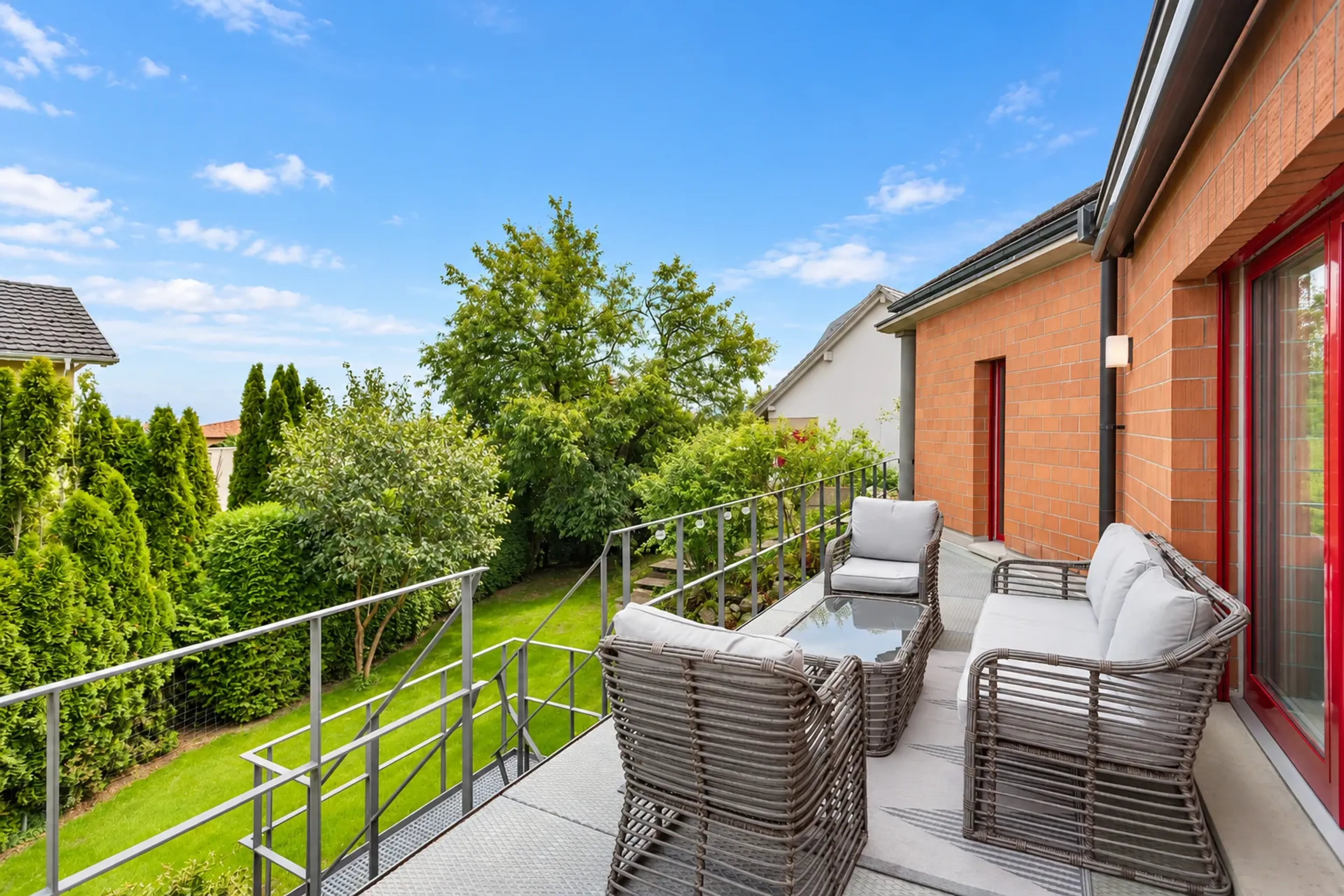 Freistehendes Architektenhaus mit integriertem 1.5 Zimmer Studio - 9