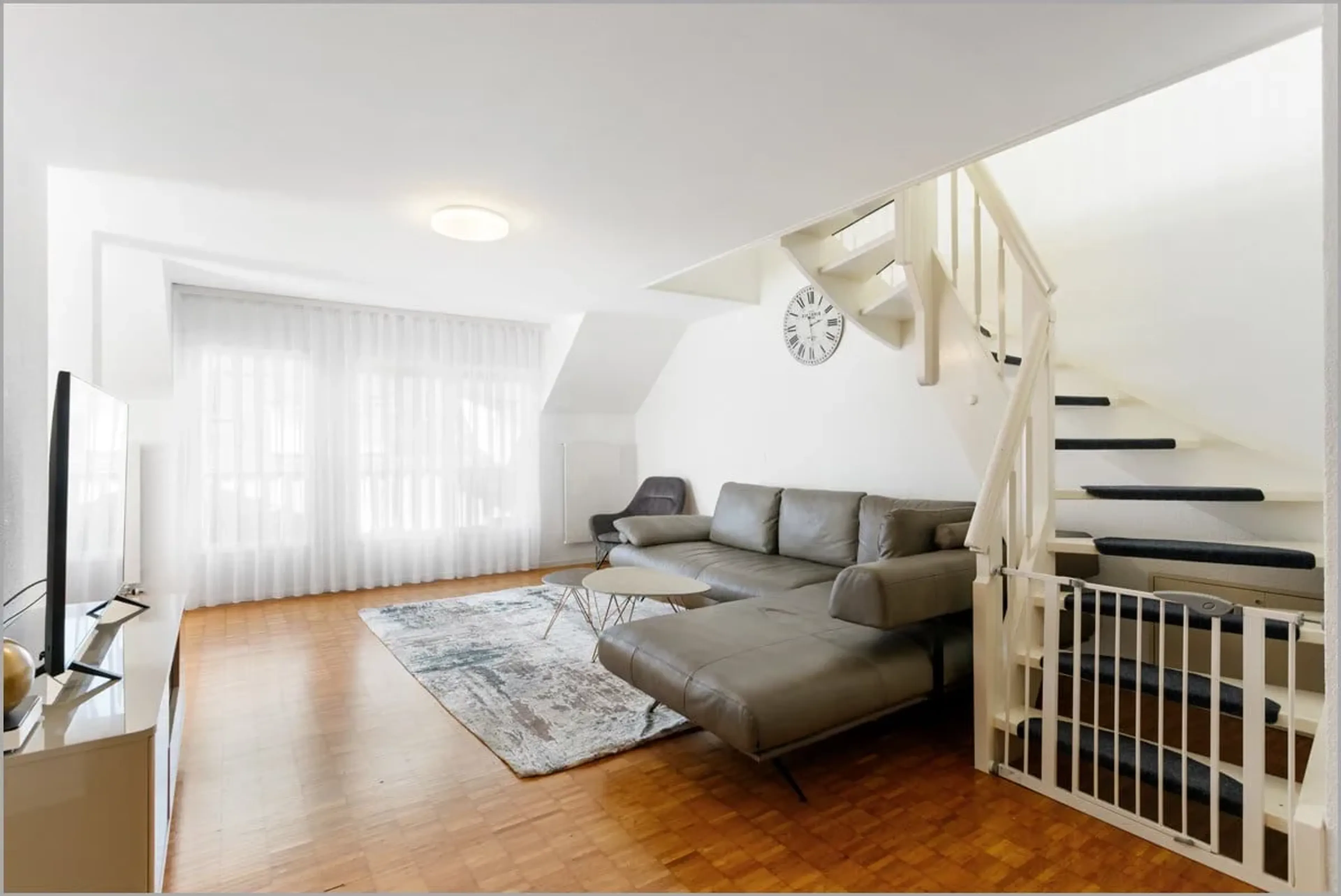 Grosszügige 4.5-Zimmer-Maisonette-Dachwohnung - 8