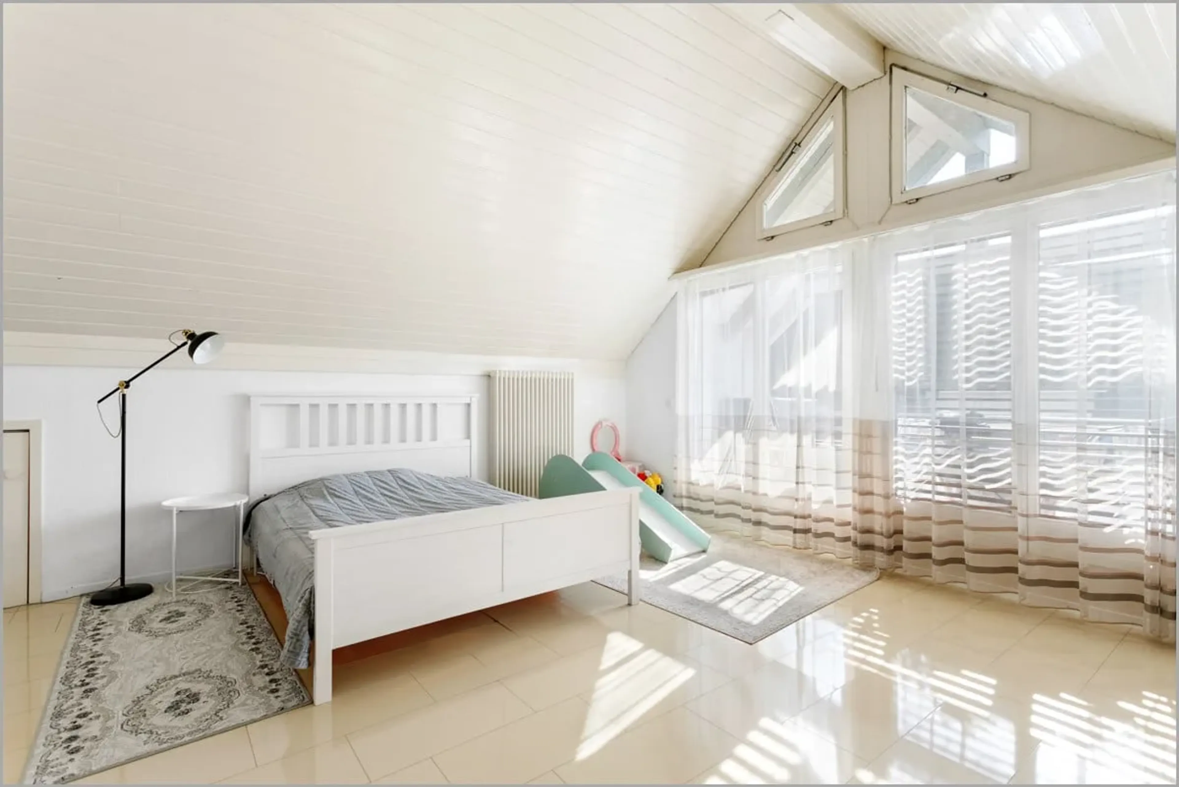Grosszügige 4.5-Zimmer-Maisonette-Dachwohnung - 13