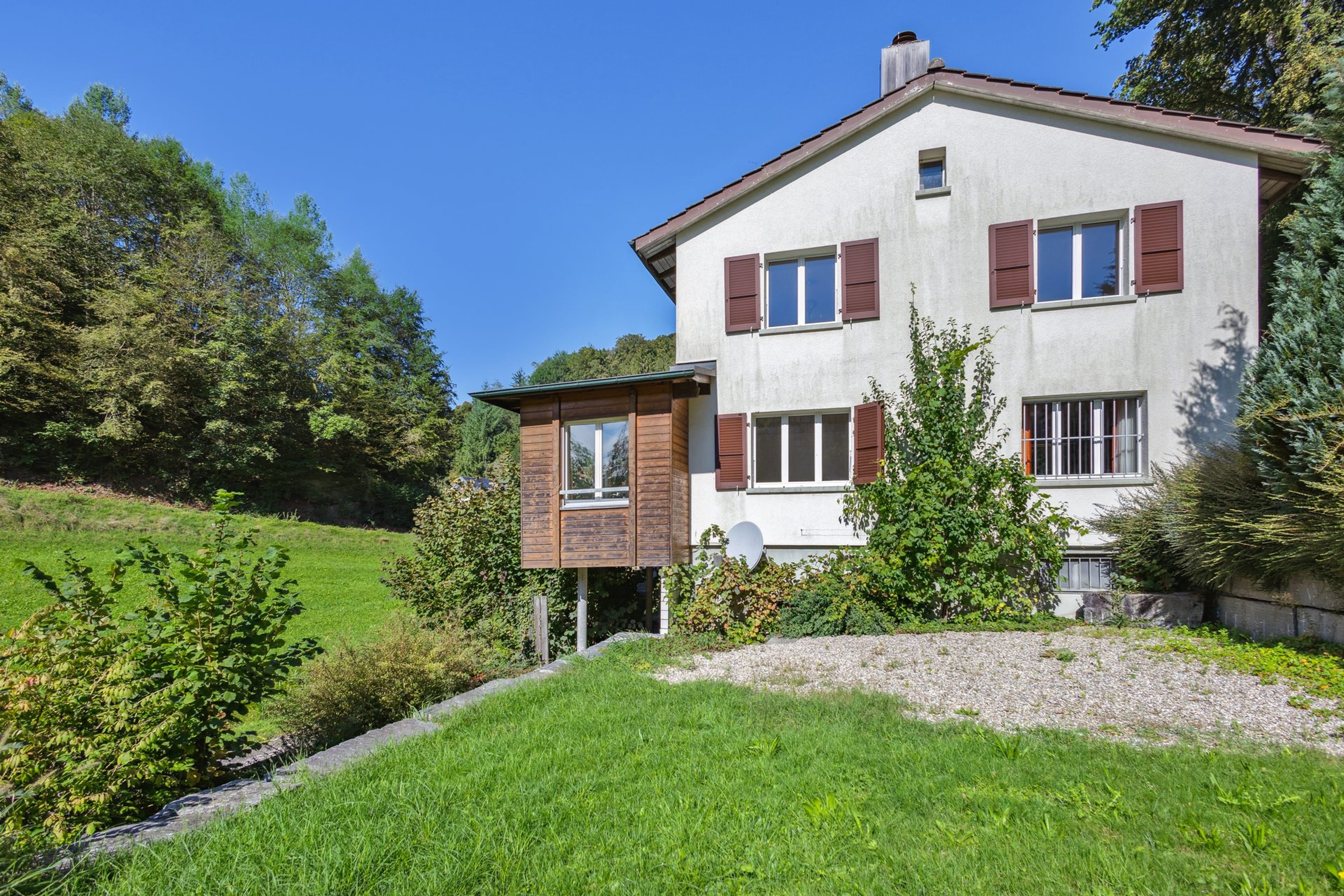 Vielseitiges 10-Zimmer-Einfamilienhaus mit grosszügigem Wohnkonzept - 12
