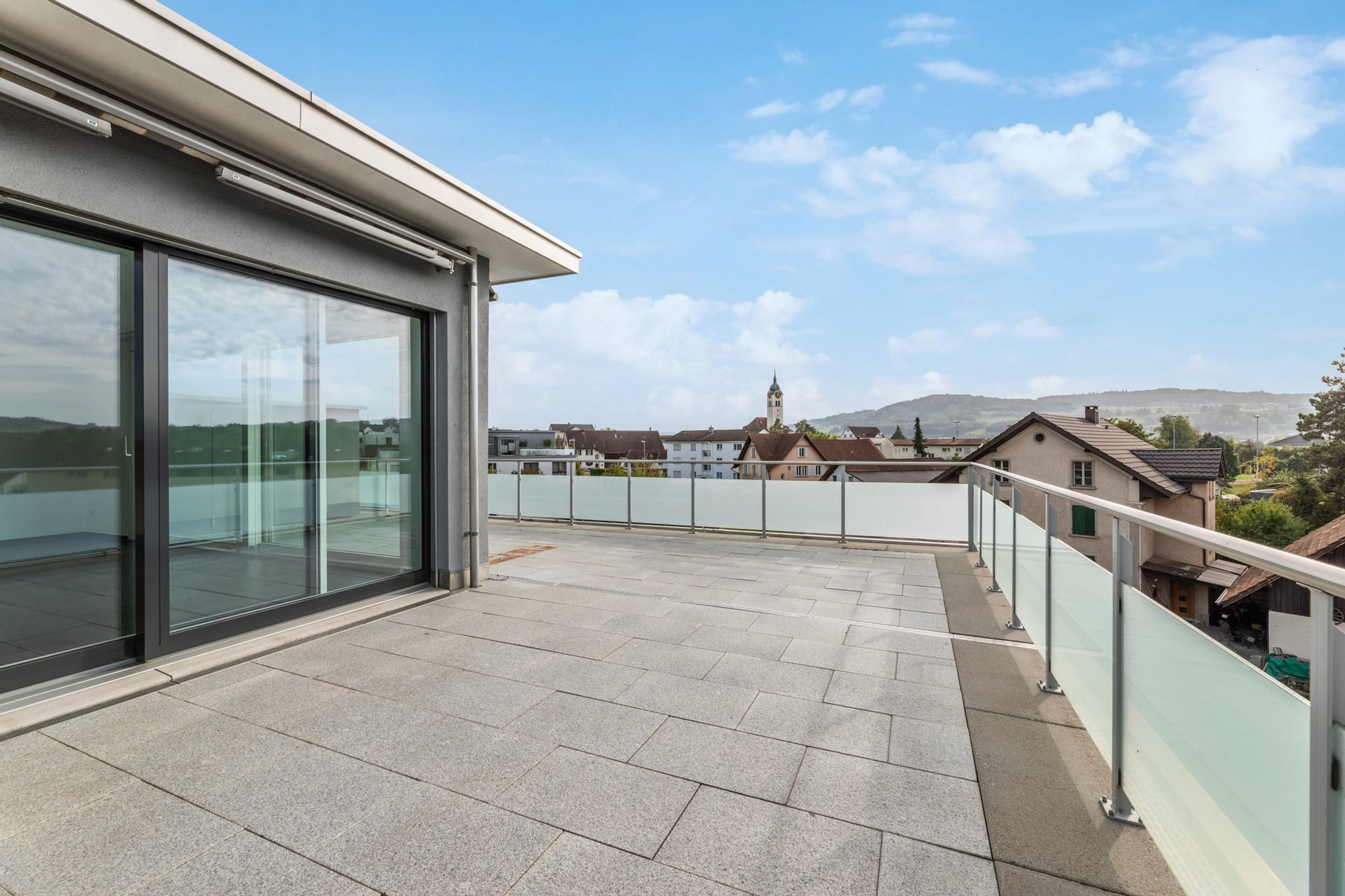 Exklusive 5.5-Zimmer Attika-Maisonette in Seengen – Modernes Wohnen auf Zwei Ebenen - - 1
