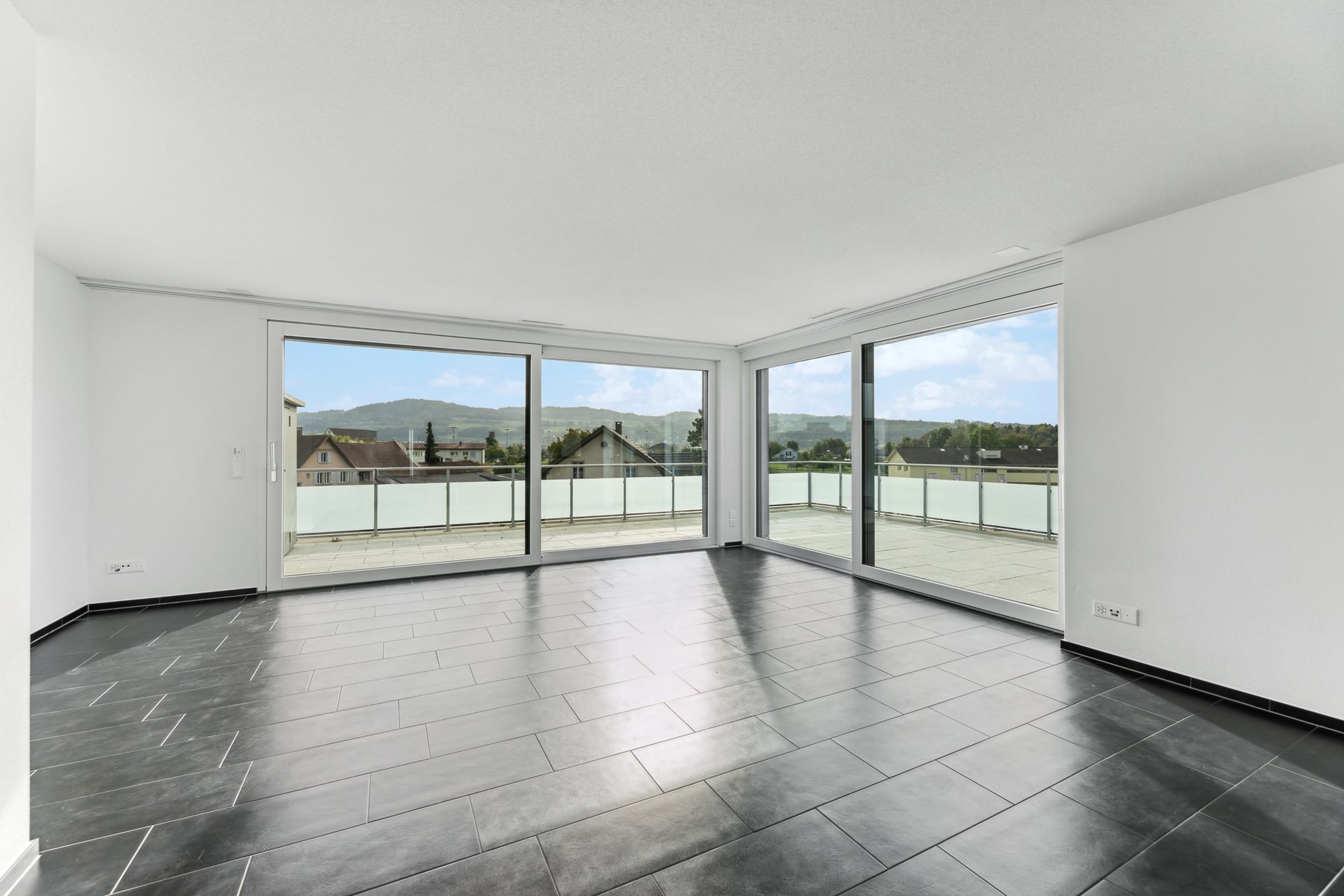 Exklusive 5.5-Zimmer Attika-Maisonette in Seengen – Modernes Wohnen auf Zwei Ebenen - - 4