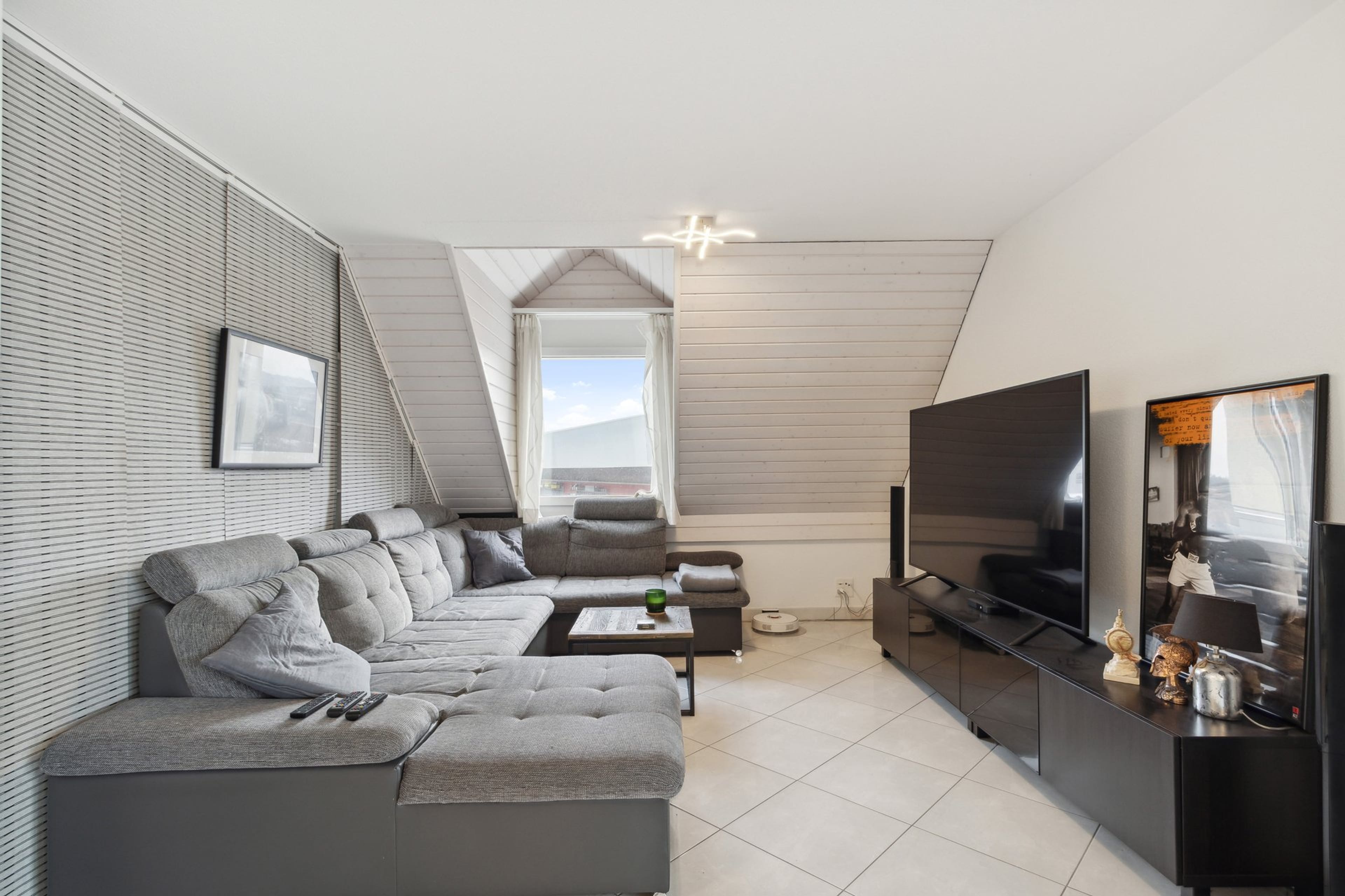 Exklusive 3,5-Zimmer-Wohnung nahe Zürich – modern & stilvoll - 7