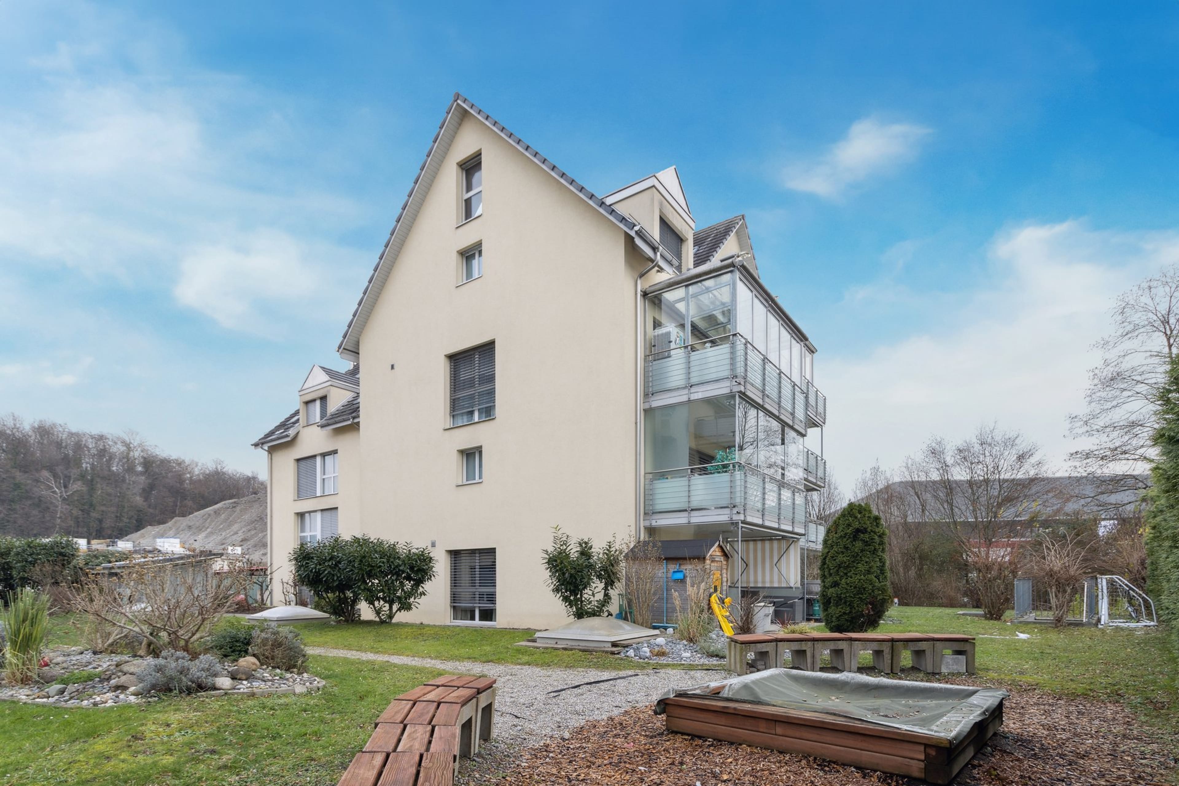 Exklusive 3,5-Zimmer-Wohnung nahe Zürich – modern & stilvoll - 12