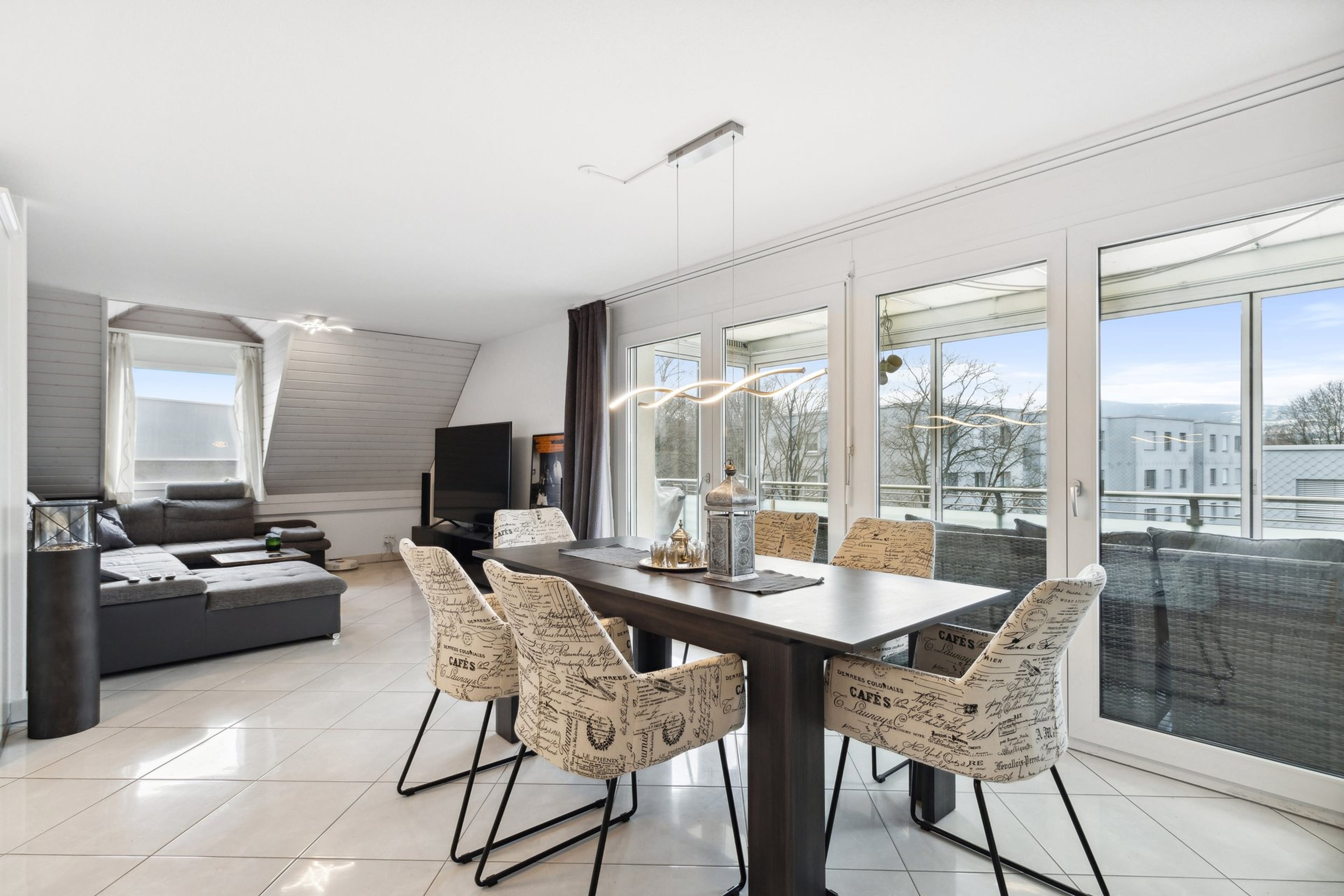Exklusive 3,5-Zimmer-Wohnung nahe Zürich – modern & stilvoll - Bild 4