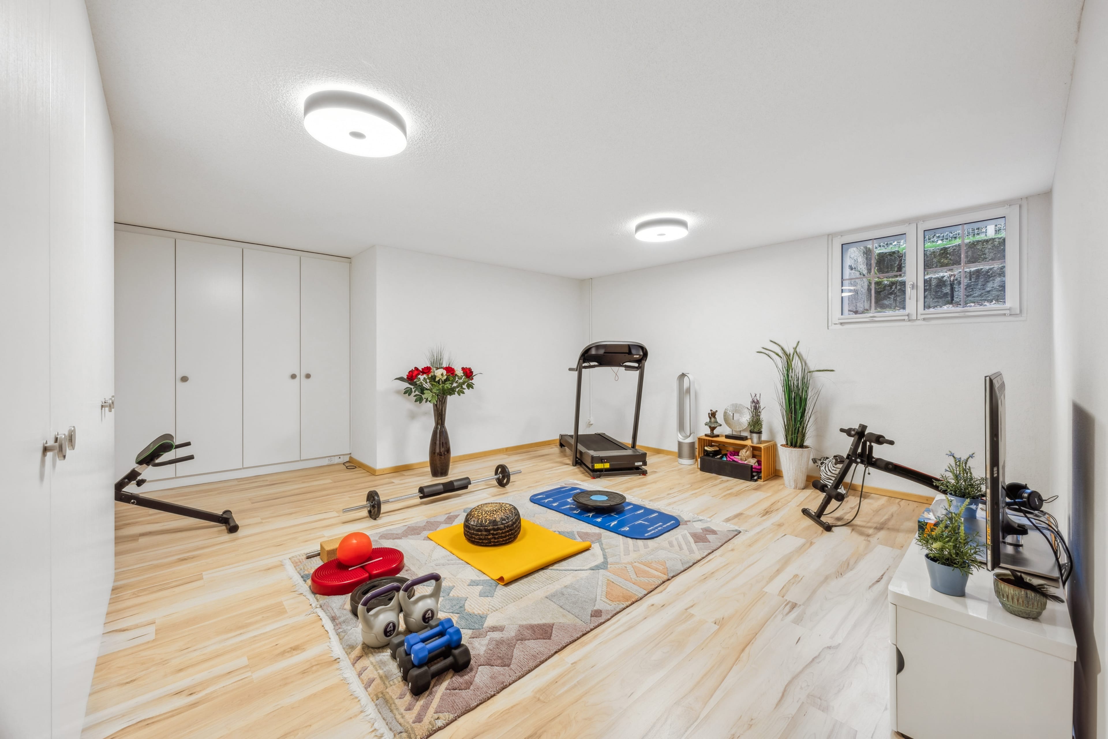 Gepflegtes Einfamilienhaus in Suhr – ruhige Wohnlage, modernes Ambiente und durchdachte Architektur - 10