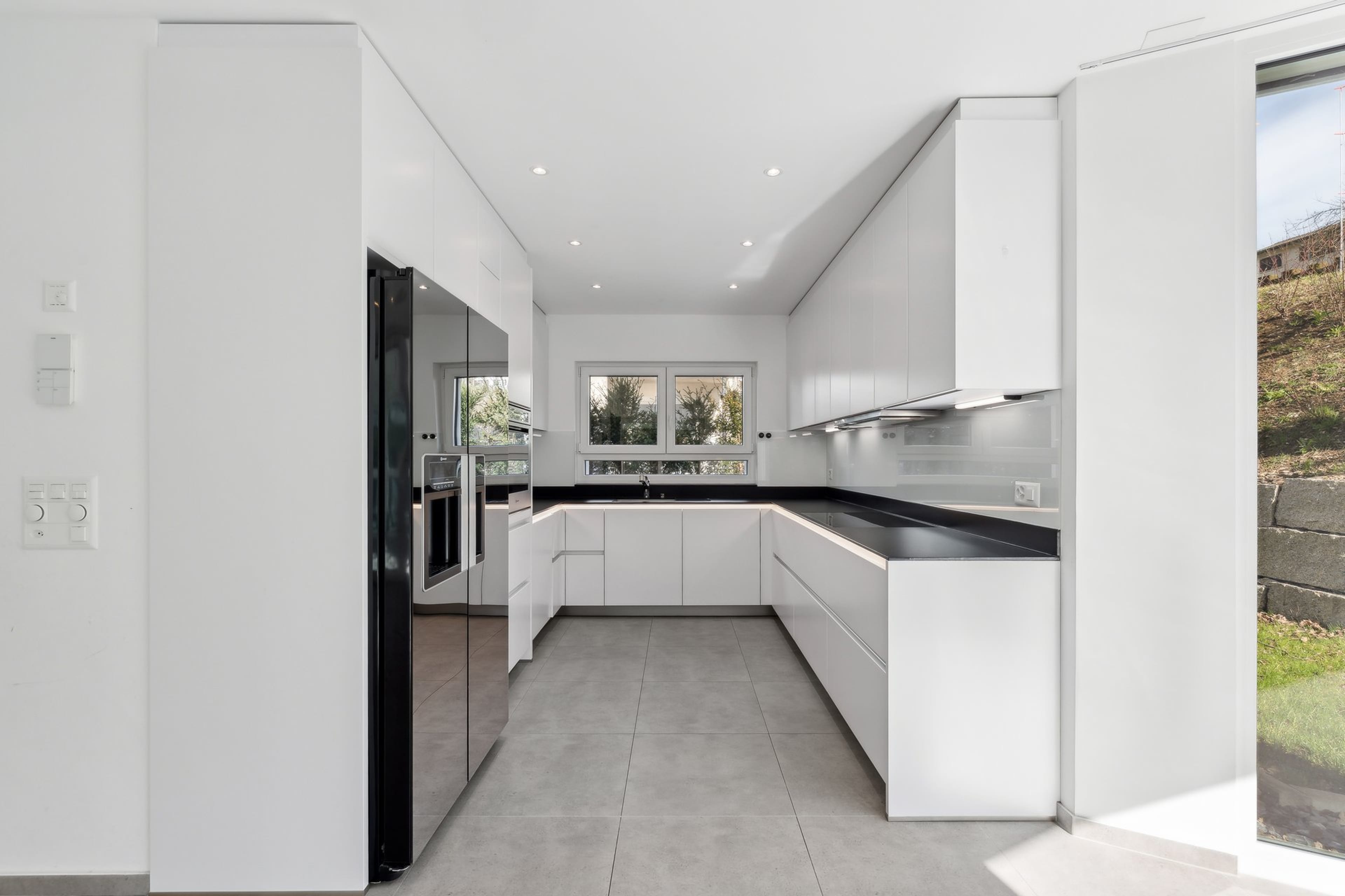 Stilvolles Wohnen: 5.5-Zimmer-Doppelhaus mit Wintergarten - Bild 4