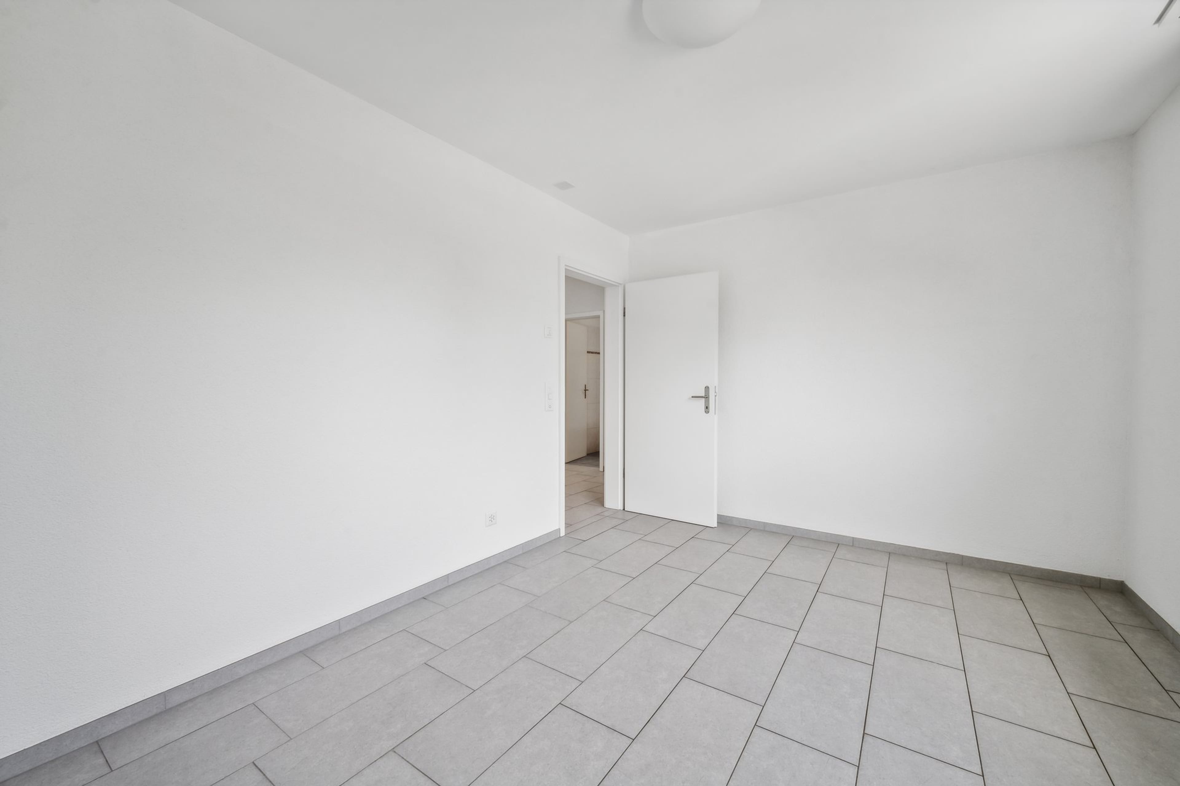 Helle, grosszügige 4.5-Zimmer Wohnung in Thayngen - 12
