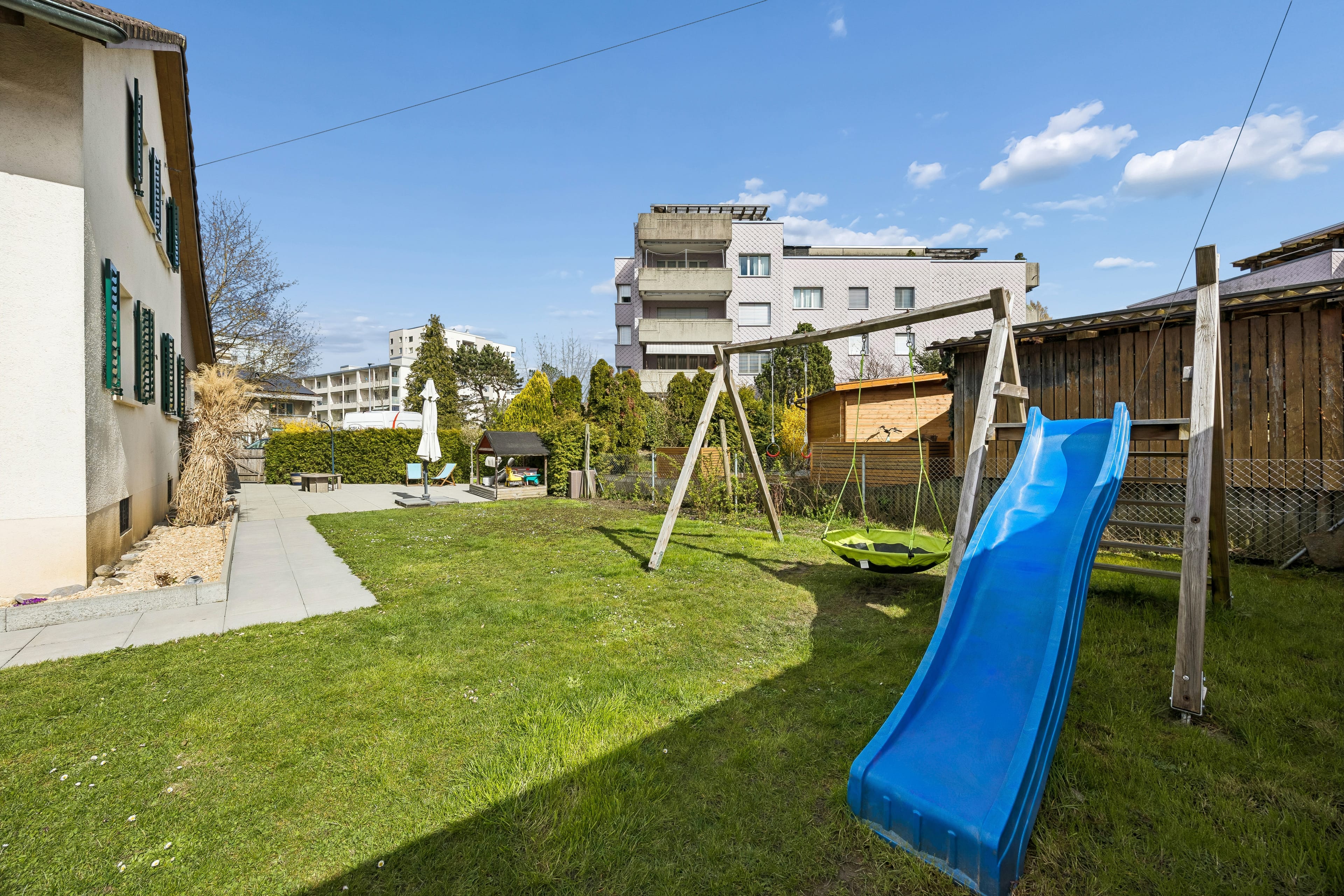Einfamilienhaus mit Gartenidylle, grossem Aussenbereich und spannendem Ausbaupotenzial - 10