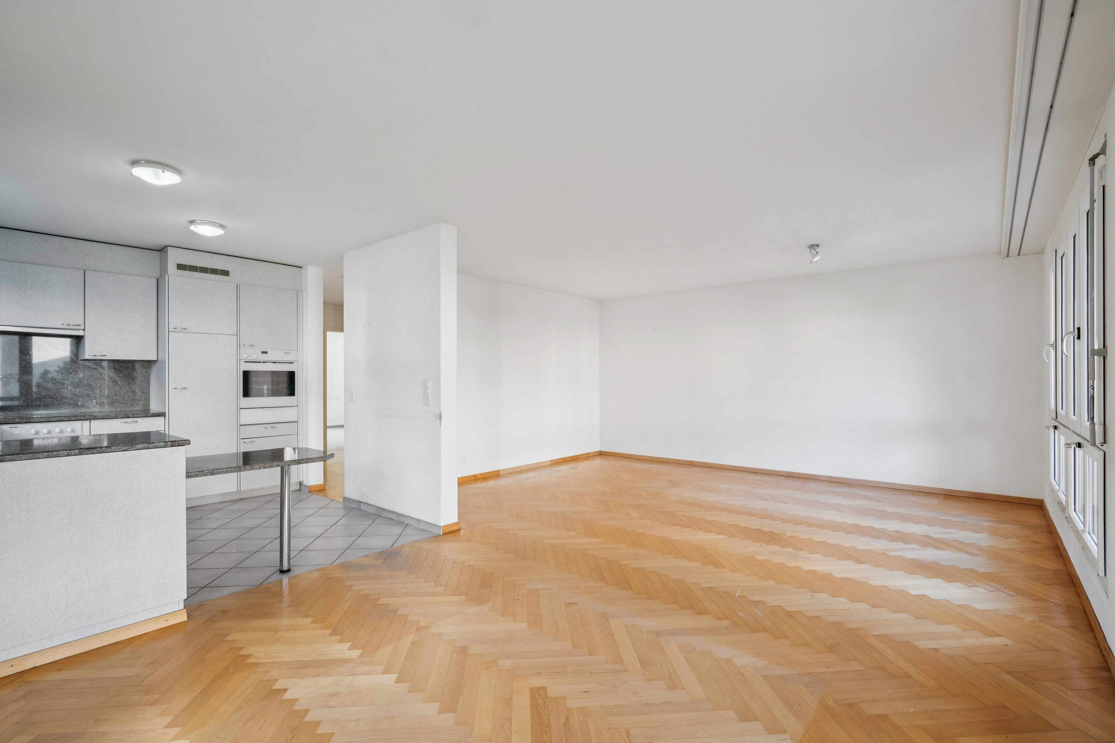 Familienfreundliche Gartenwohnung in Volketswil – 4.5 Zimmer zum Entspannen - 5