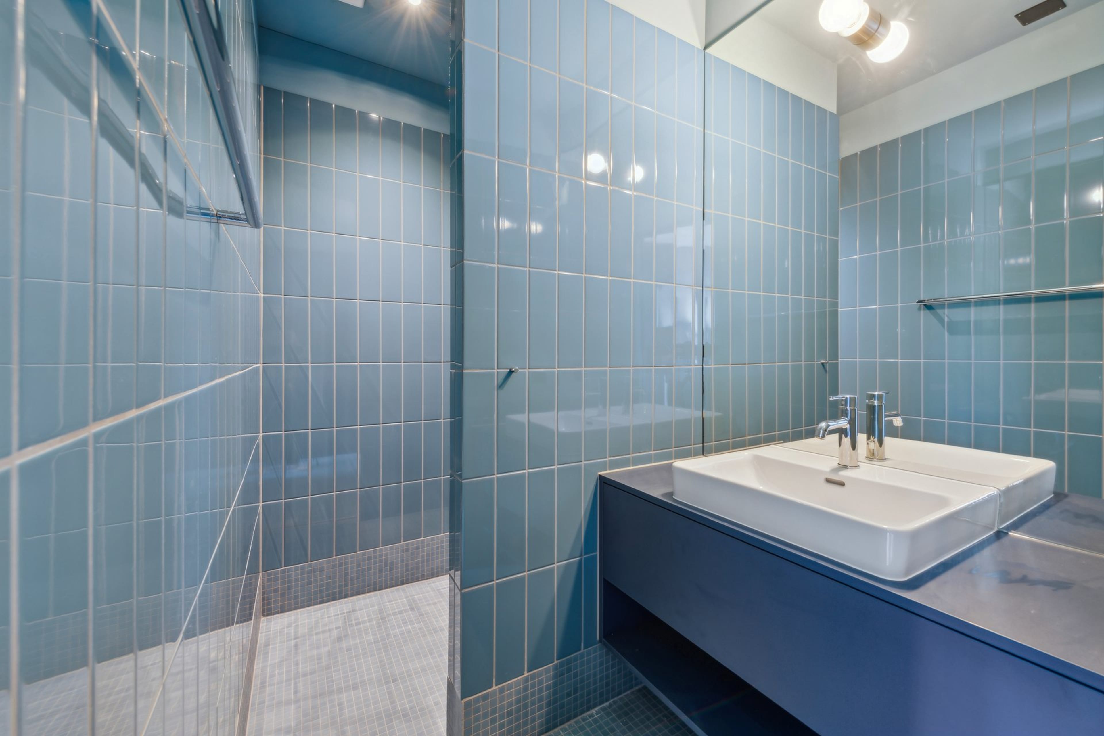 Luxuriöses Townhouse-Wohnen mit atemberaubendem Atrium und modernem Design - 17