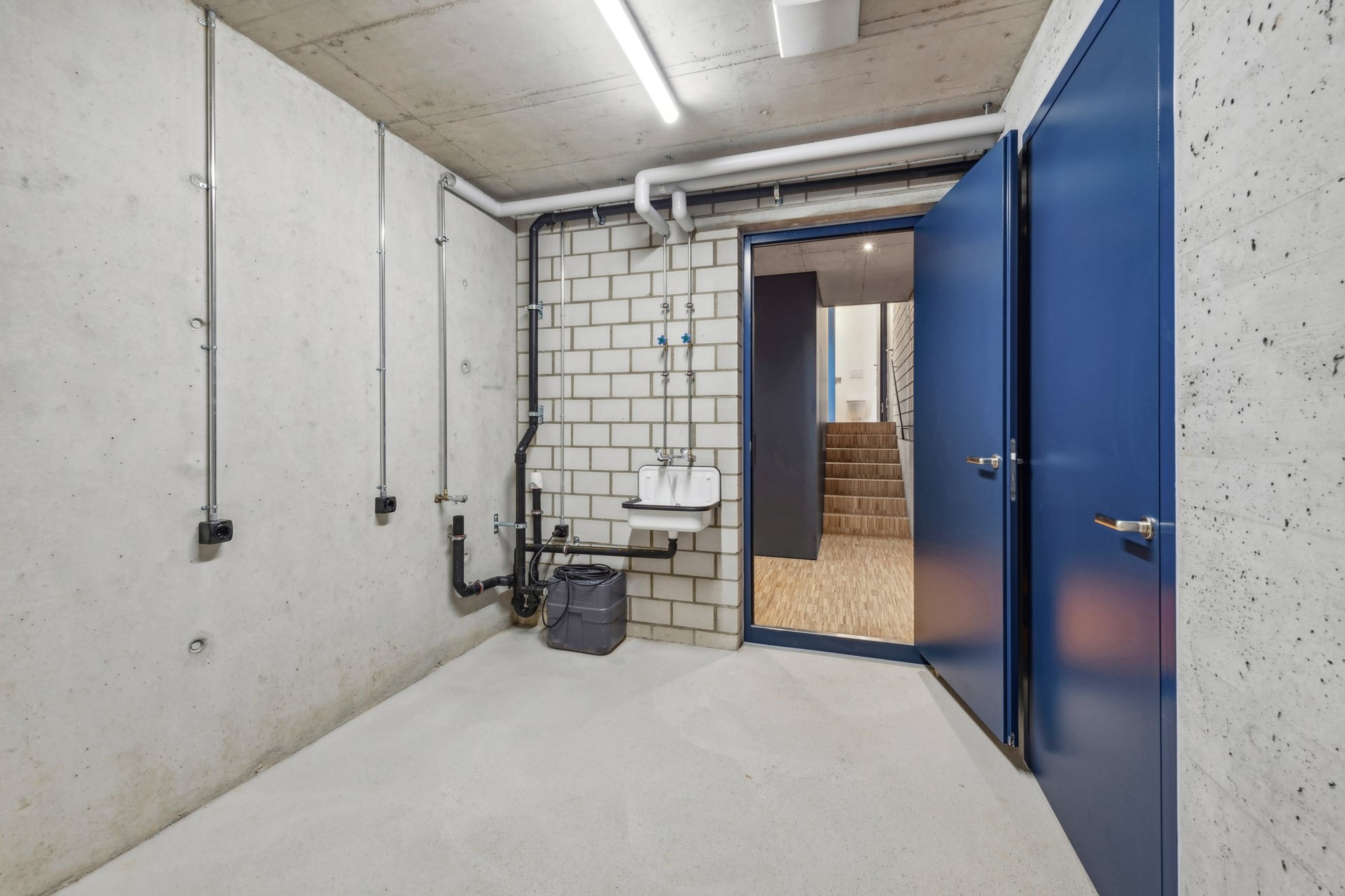 Luxuriöses Townhouse-Wohnen mit atemberaubendem Atrium und modernem Design - 17