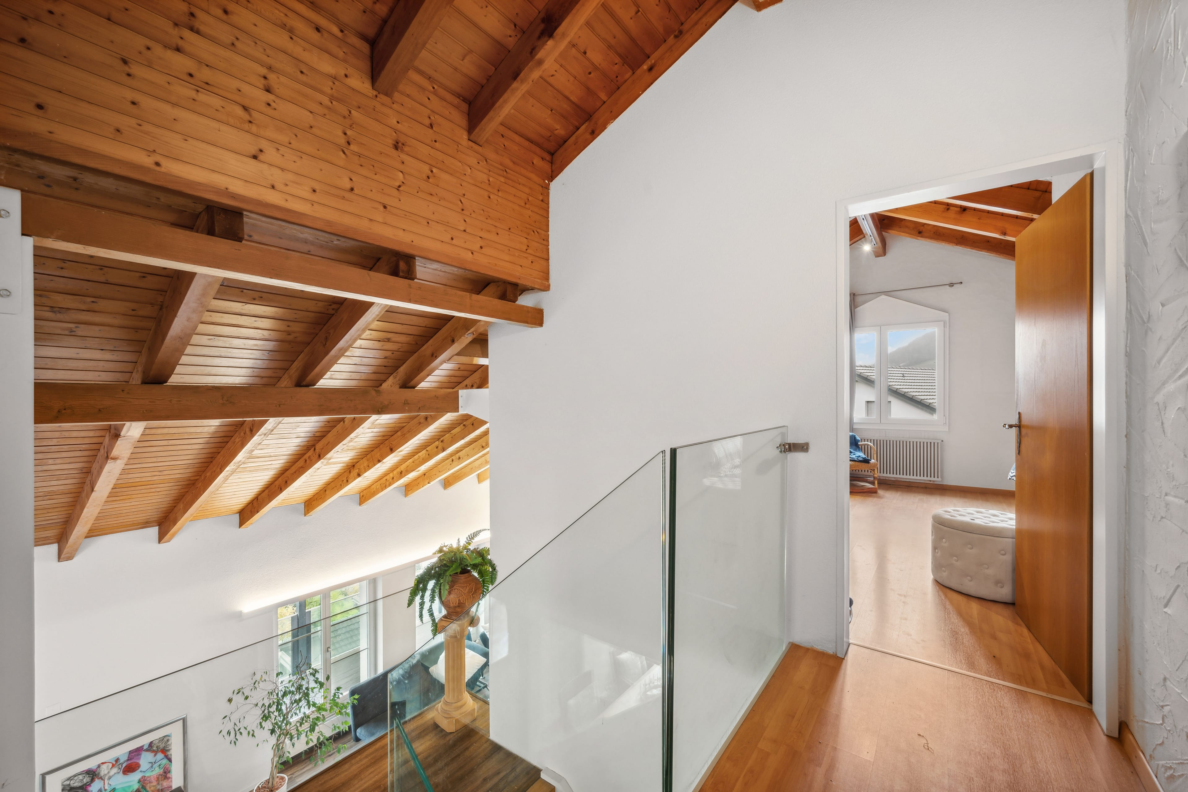 Exklusives Wohnen mit Aussicht: Einfamilienhaus mit Einliegerwohnung - 10
