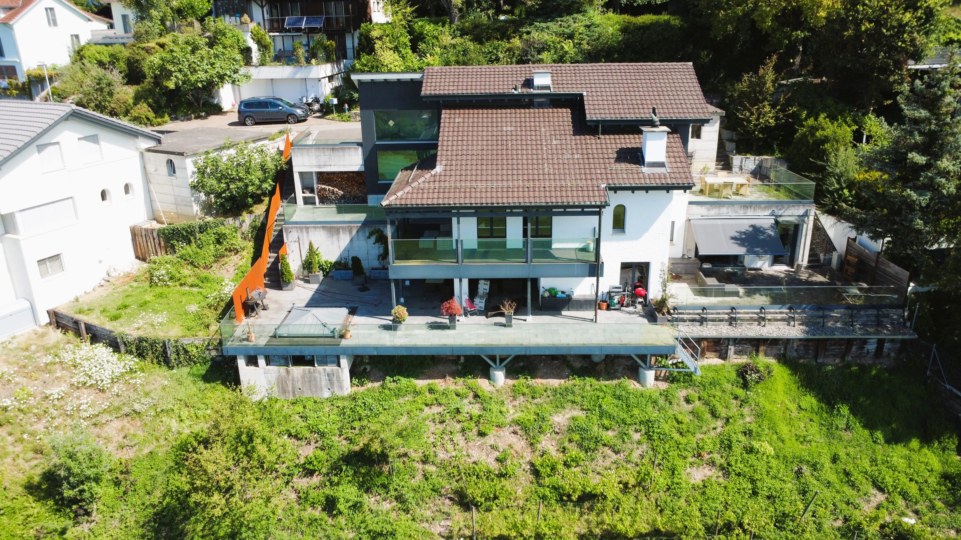 Exklusives Wohnen mit Aussicht: Einfamilienhaus mit Einliegerwohnung - 16