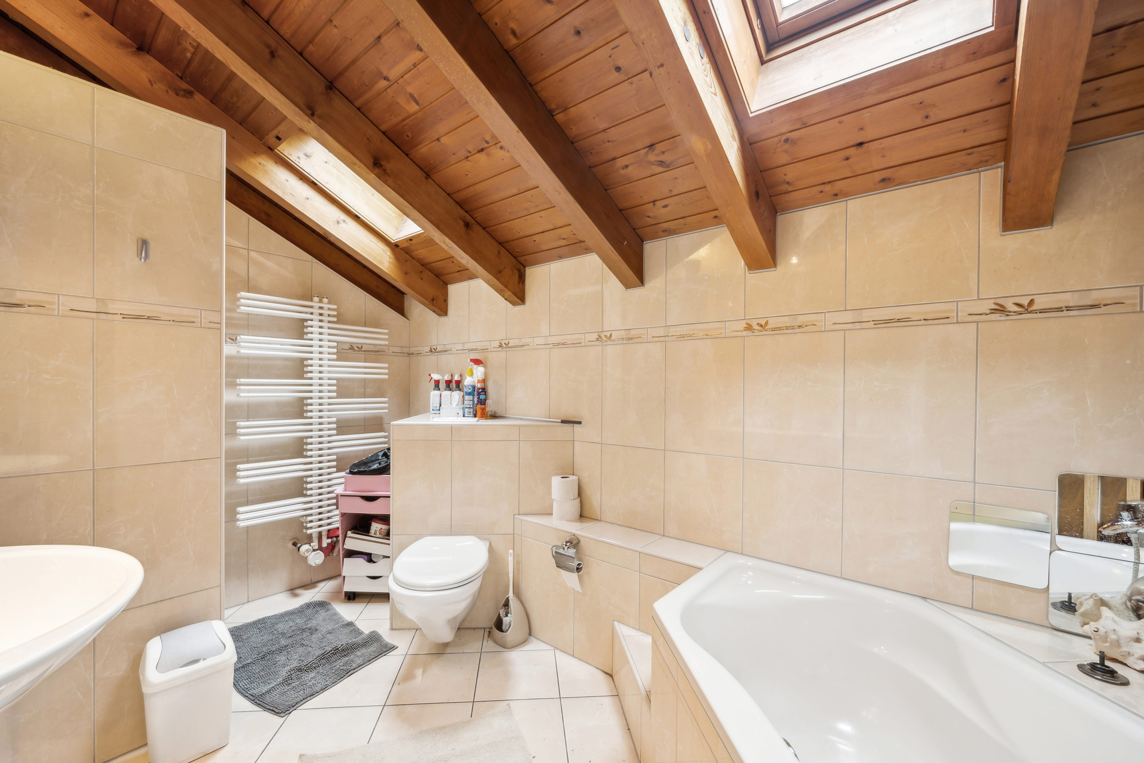 Exklusives Wohnen mit Aussicht: Einfamilienhaus mit Einliegerwohnung - 11
