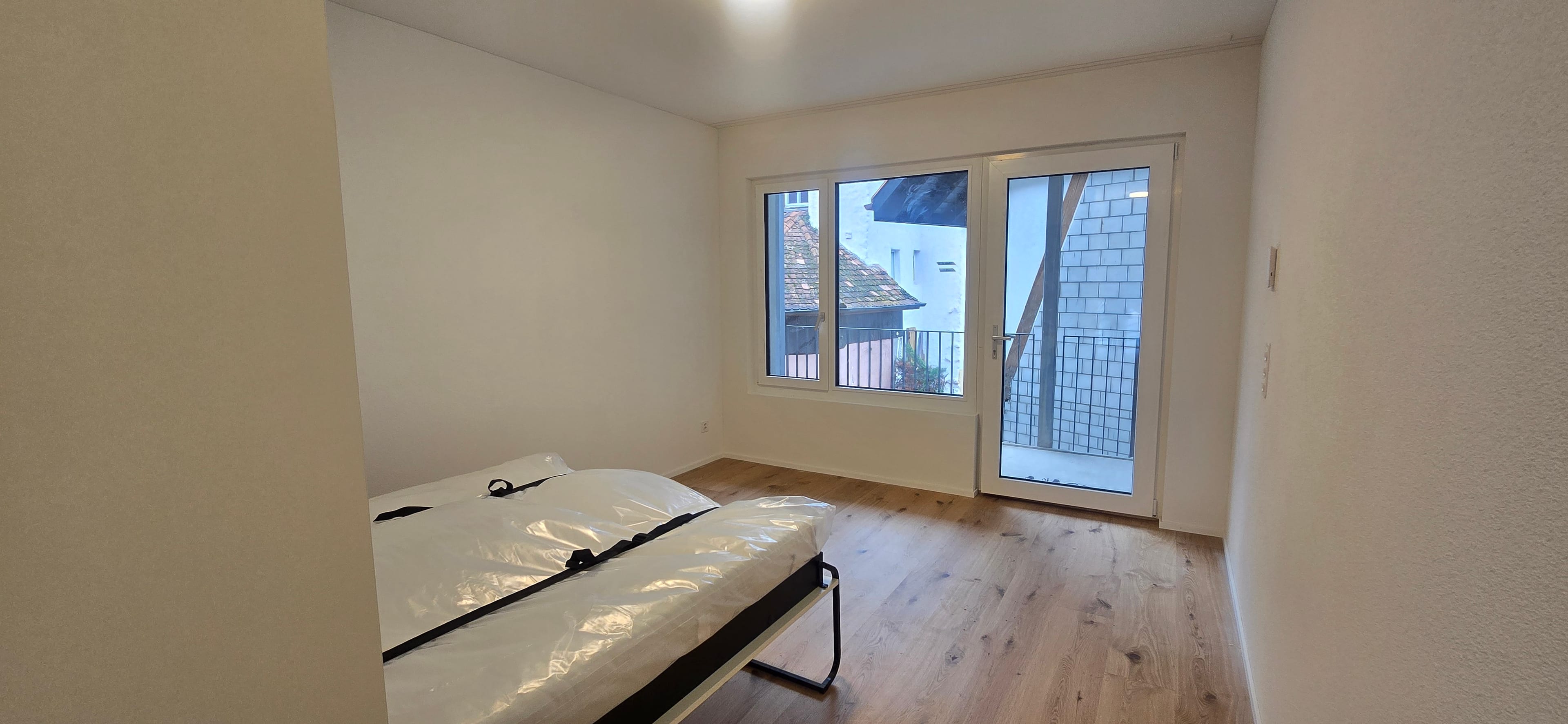 Neues 1.5 Zimmer Studio im OG (Nr. 12) - Bild 2