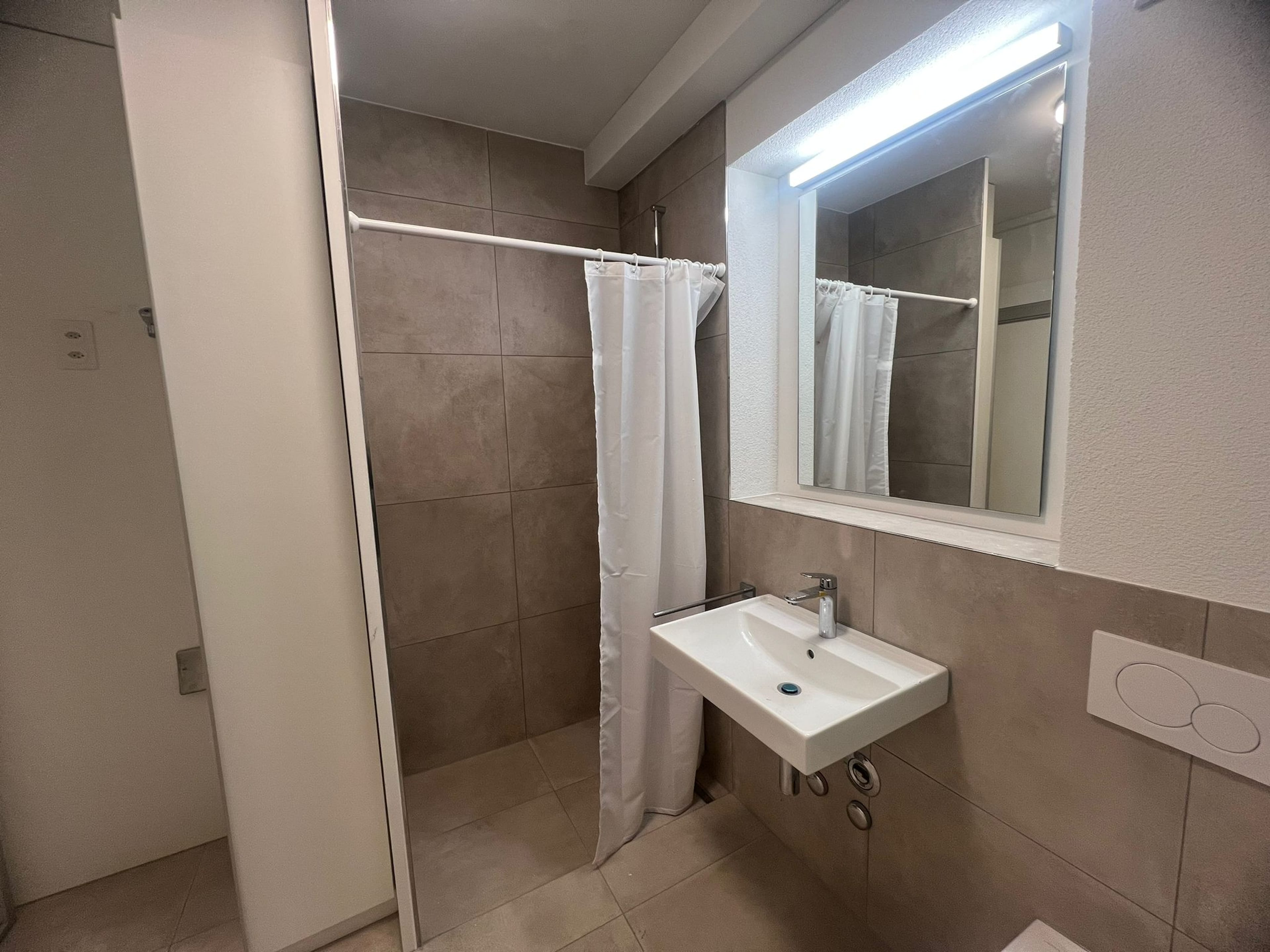 Neues 1.5 Zimmer Studio im OG (Nr. 12) - Bild 6
