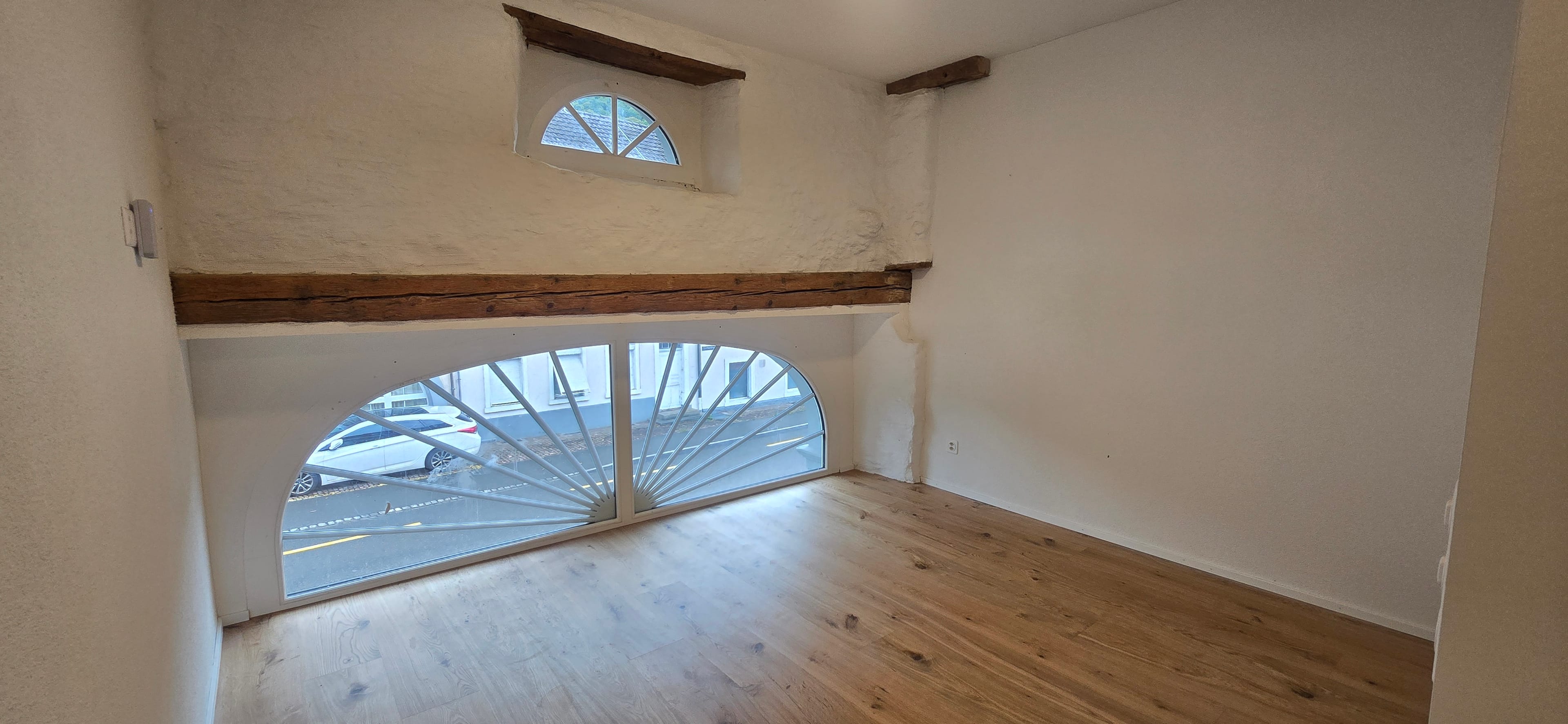 Neues 1.5 Zimmer Studio im OG (Nr. 12) - Bild 1