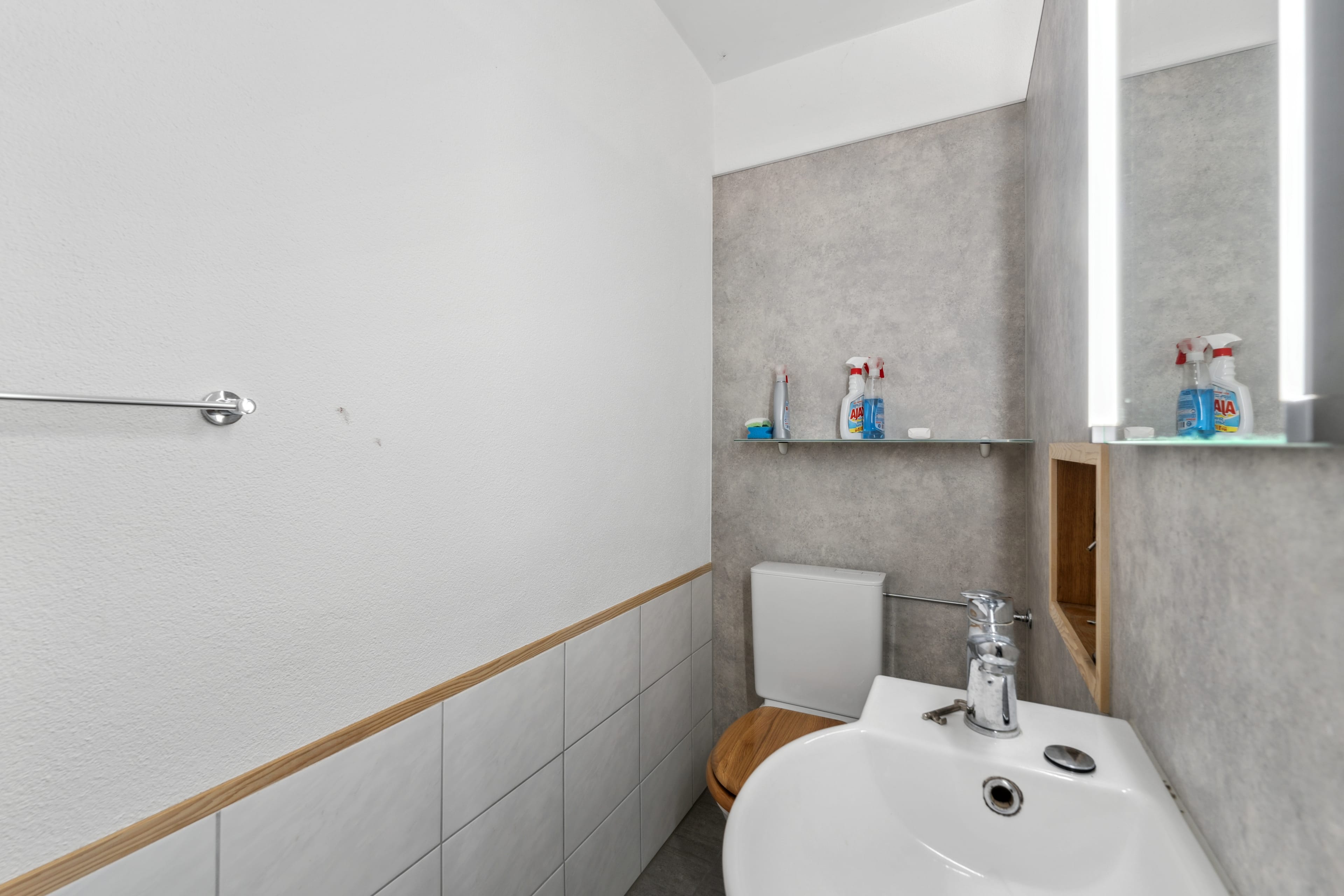 Idyllisches Einfamilienhaus mit weitläufigem Grundstück - 9