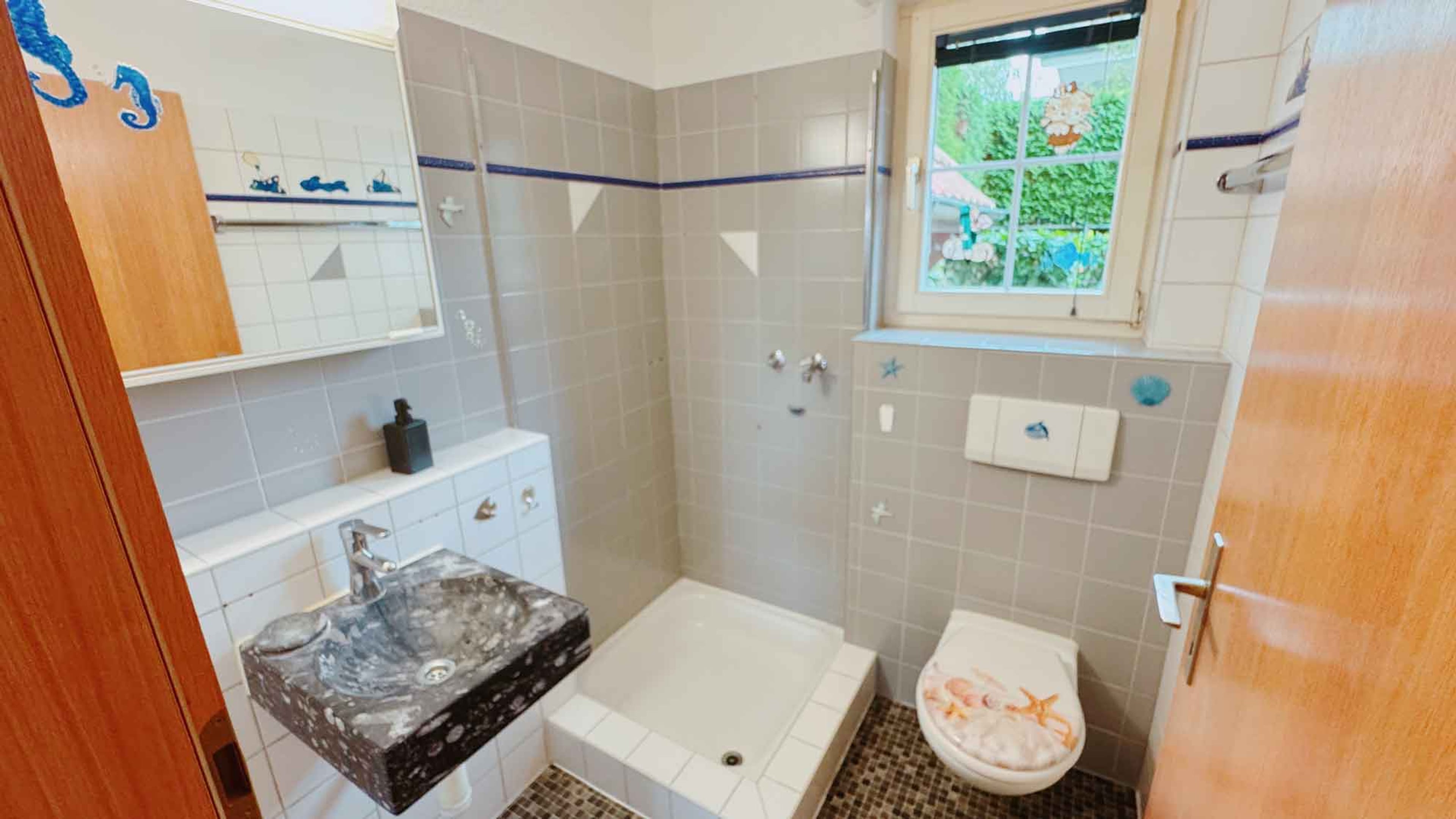 Moderne 5.5-Zimmer Wohnung mit Garten in Dänikon - KOPIE - 8