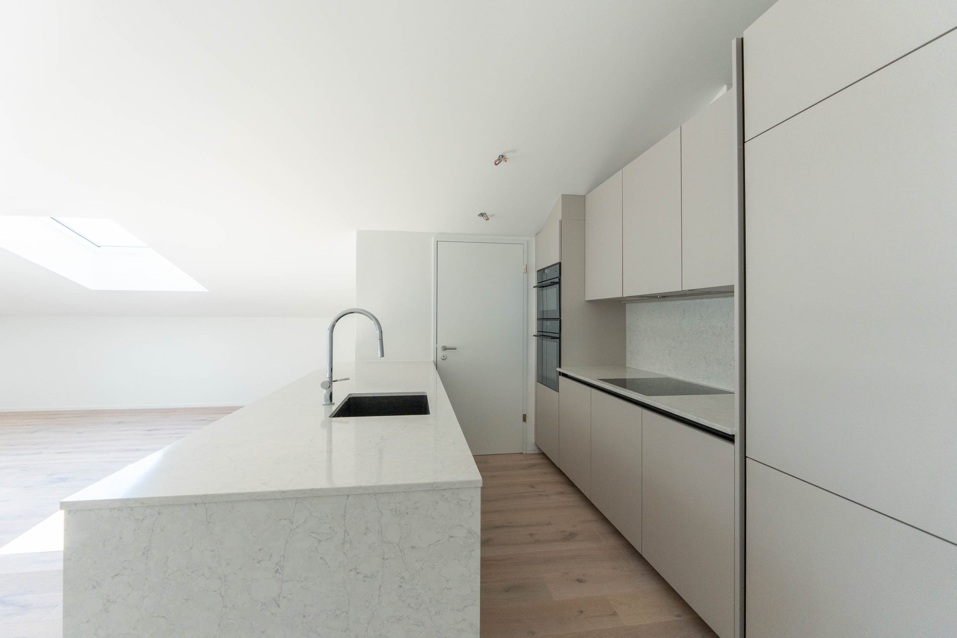 Luxuriöses Wohnen mit Smart-Home-Komfort und Panoramablick - Bild 4