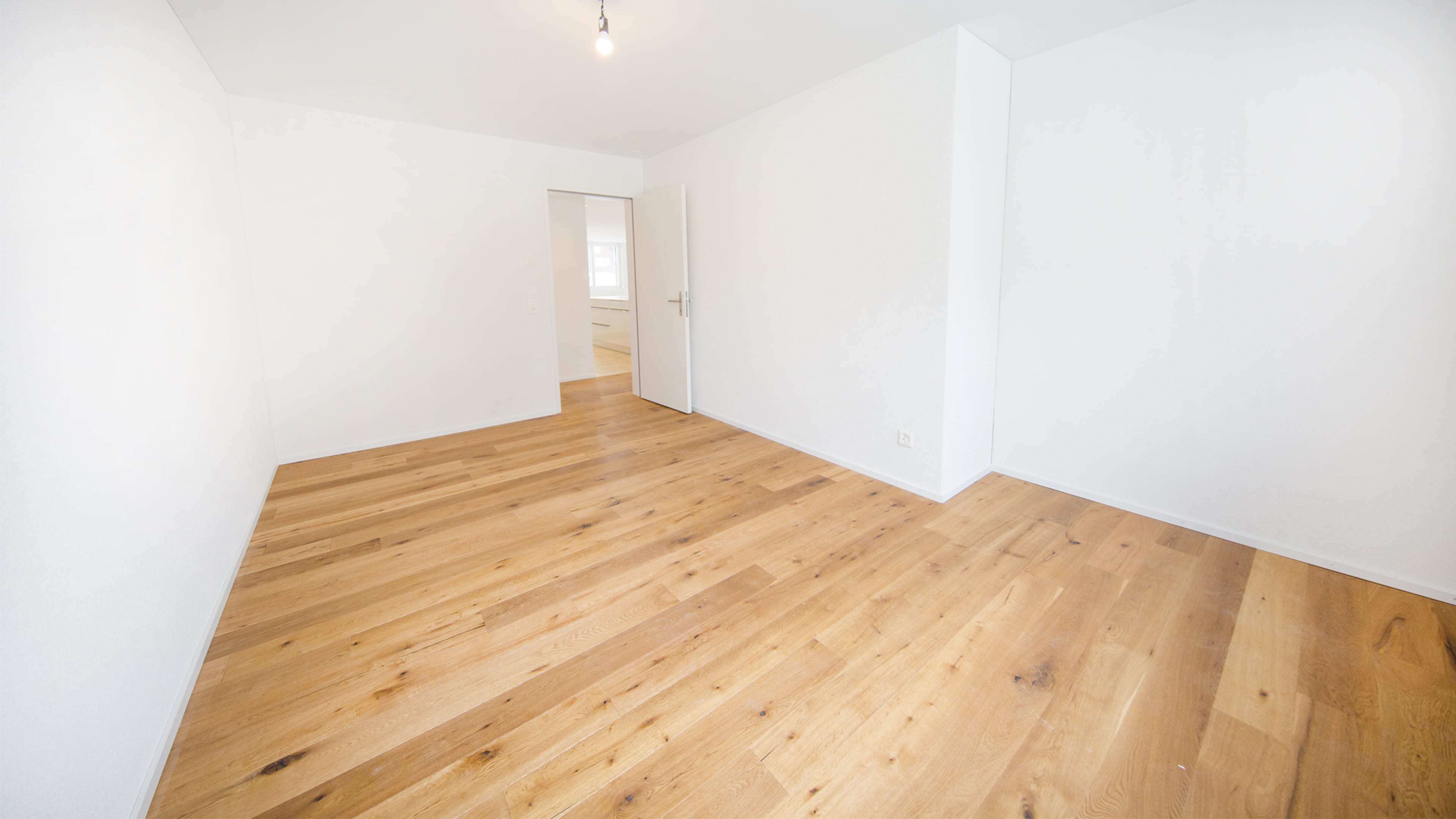 Helle 4.5-Zimmer-Wohnung mit Balkon in Neudorf kaufen - 5